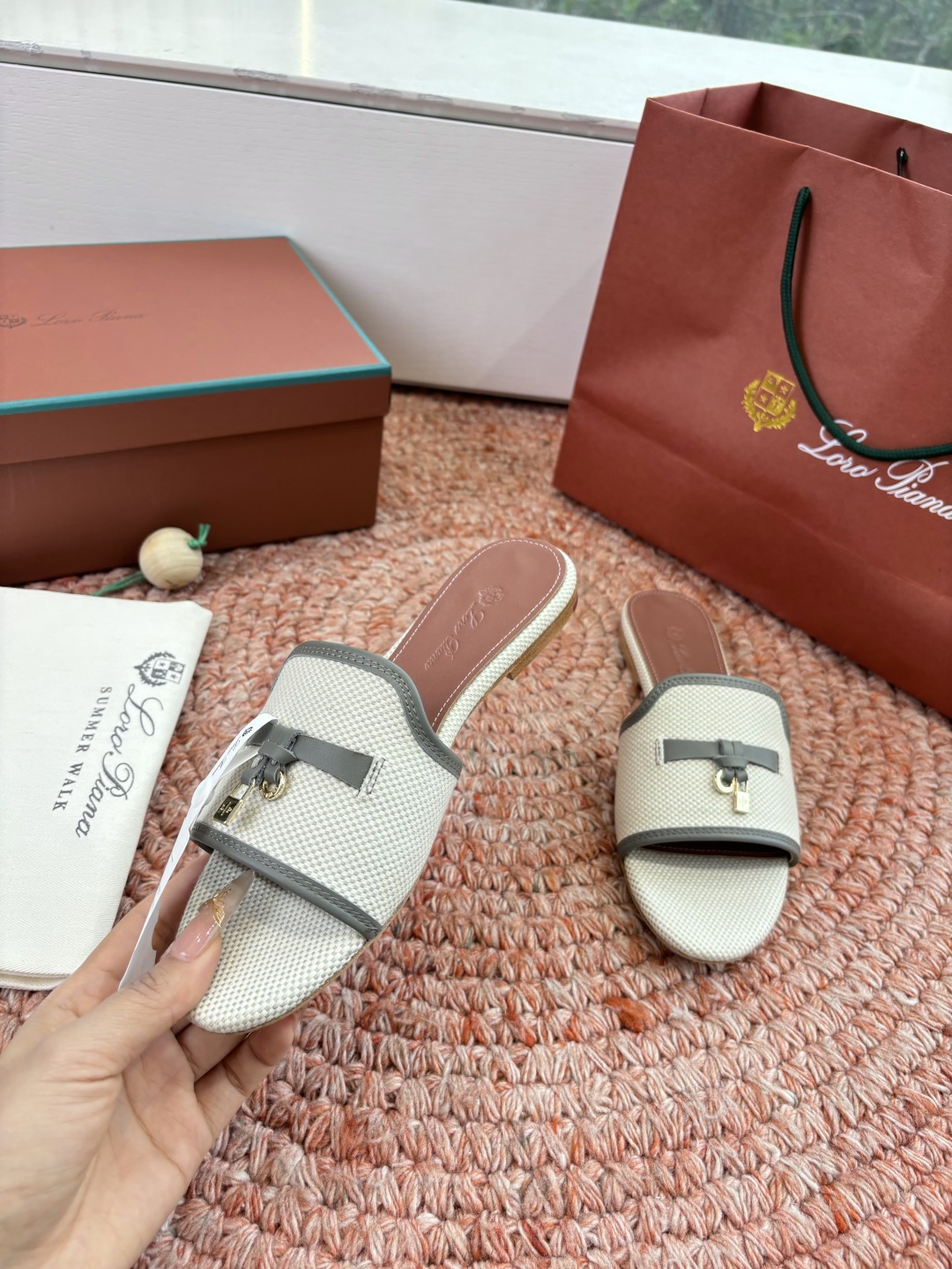 🌾G131😁Loro piana代购级拖鞋lp这款亚麻帆布拖鞋搭配饰有Loro Piana My Cha