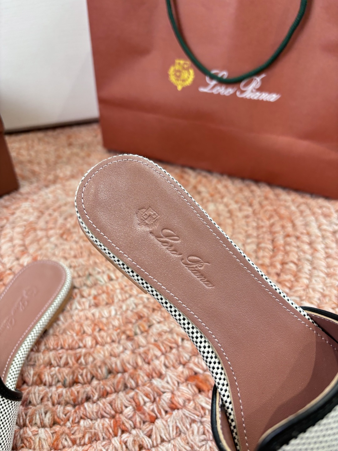 🌾G131😁Loro piana代购级拖鞋lp这款亚麻帆布拖鞋搭配饰有Loro Piana My Cha