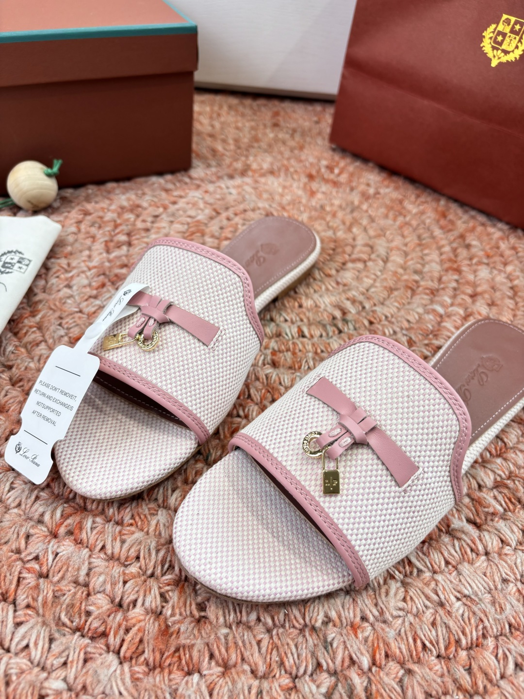 🌾G131😁Loro piana代购级拖鞋lp这款亚麻帆布拖鞋搭配饰有Loro Piana My Cha