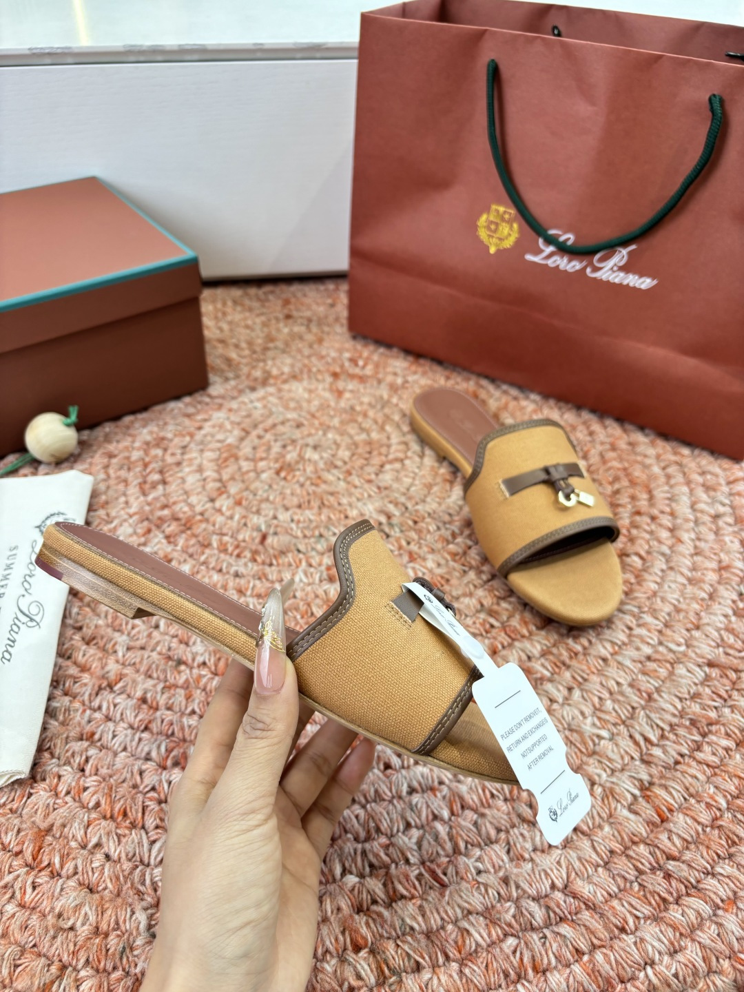 🌾G131😁Loro piana代购级拖鞋lp这款亚麻帆布拖鞋搭配饰有Loro Piana My Cha