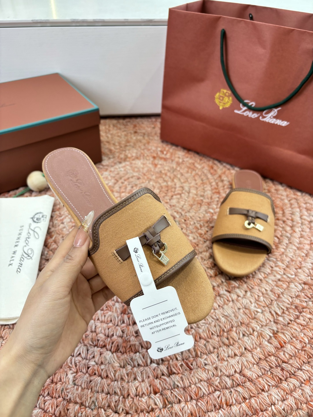 🌾G131😁Loro piana代购级拖鞋lp这款亚麻帆布拖鞋搭配饰有Loro Piana My Cha