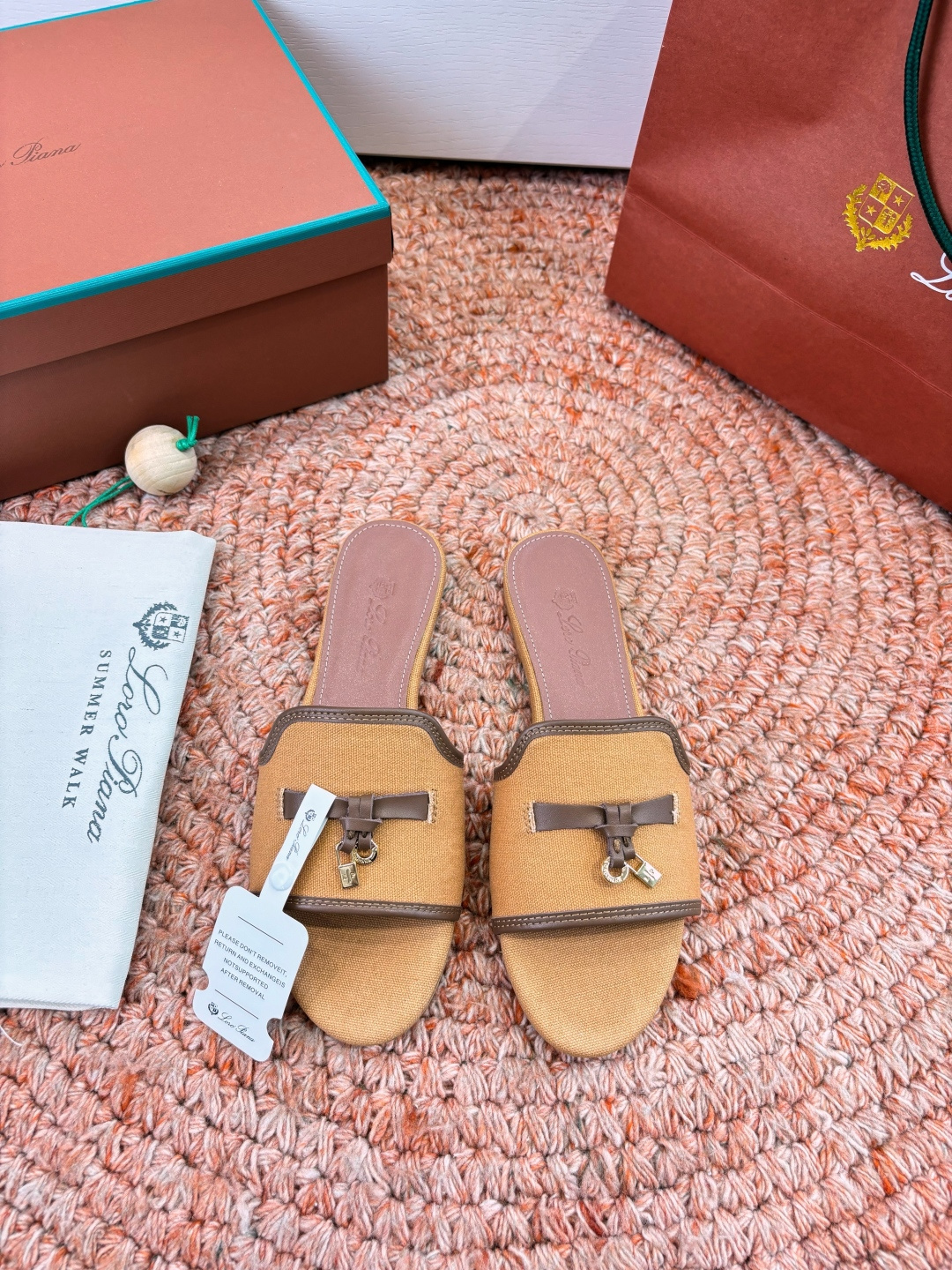 🌾G131😁Loro piana代购级拖鞋lp这款亚麻帆布拖鞋搭配饰有Loro Piana My Cha