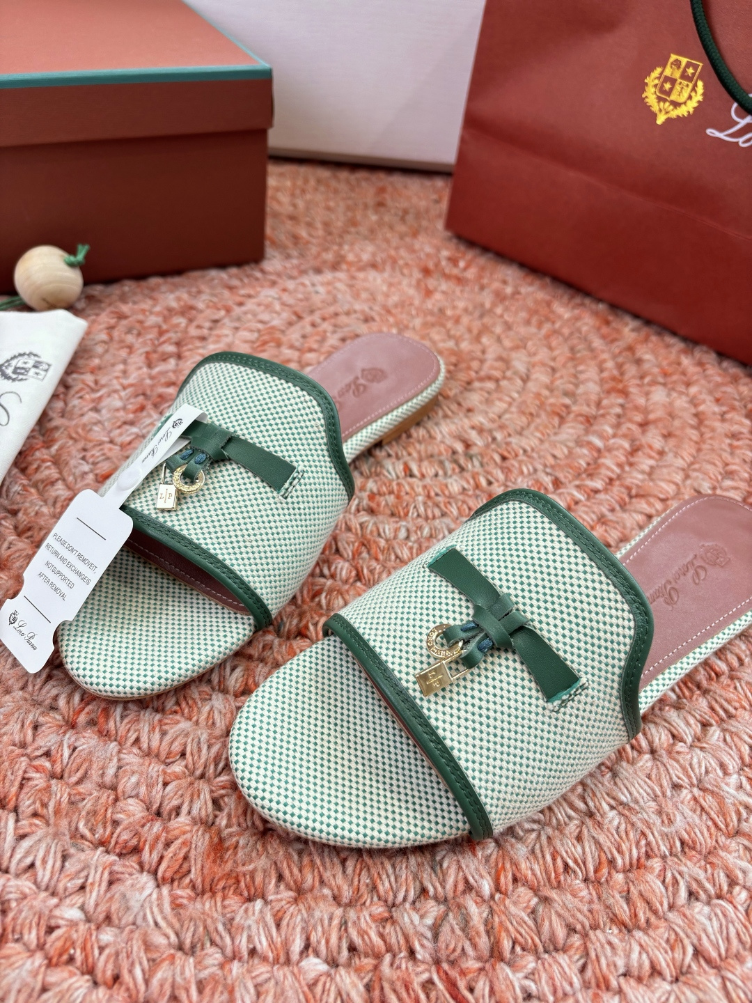 🌾G131😁Loro piana代购级拖鞋lp这款亚麻帆布拖鞋搭配饰有Loro Piana My Cha