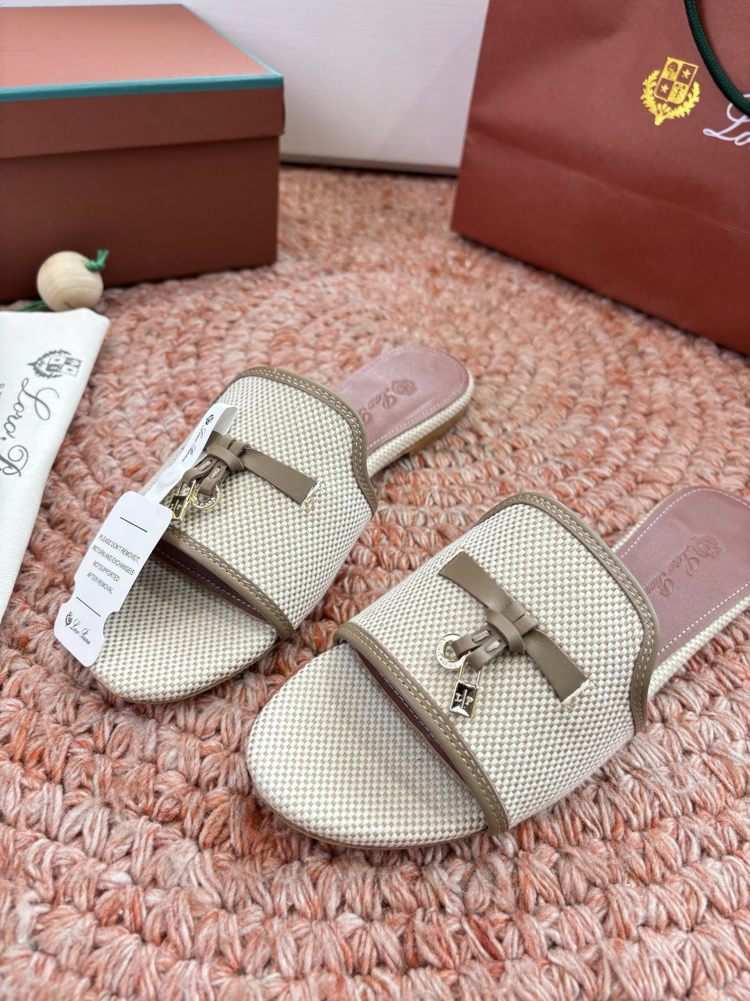 🌾G131😁Loro piana代购级拖鞋lp这款亚麻帆布拖鞋搭配饰有Loro Piana My Cha