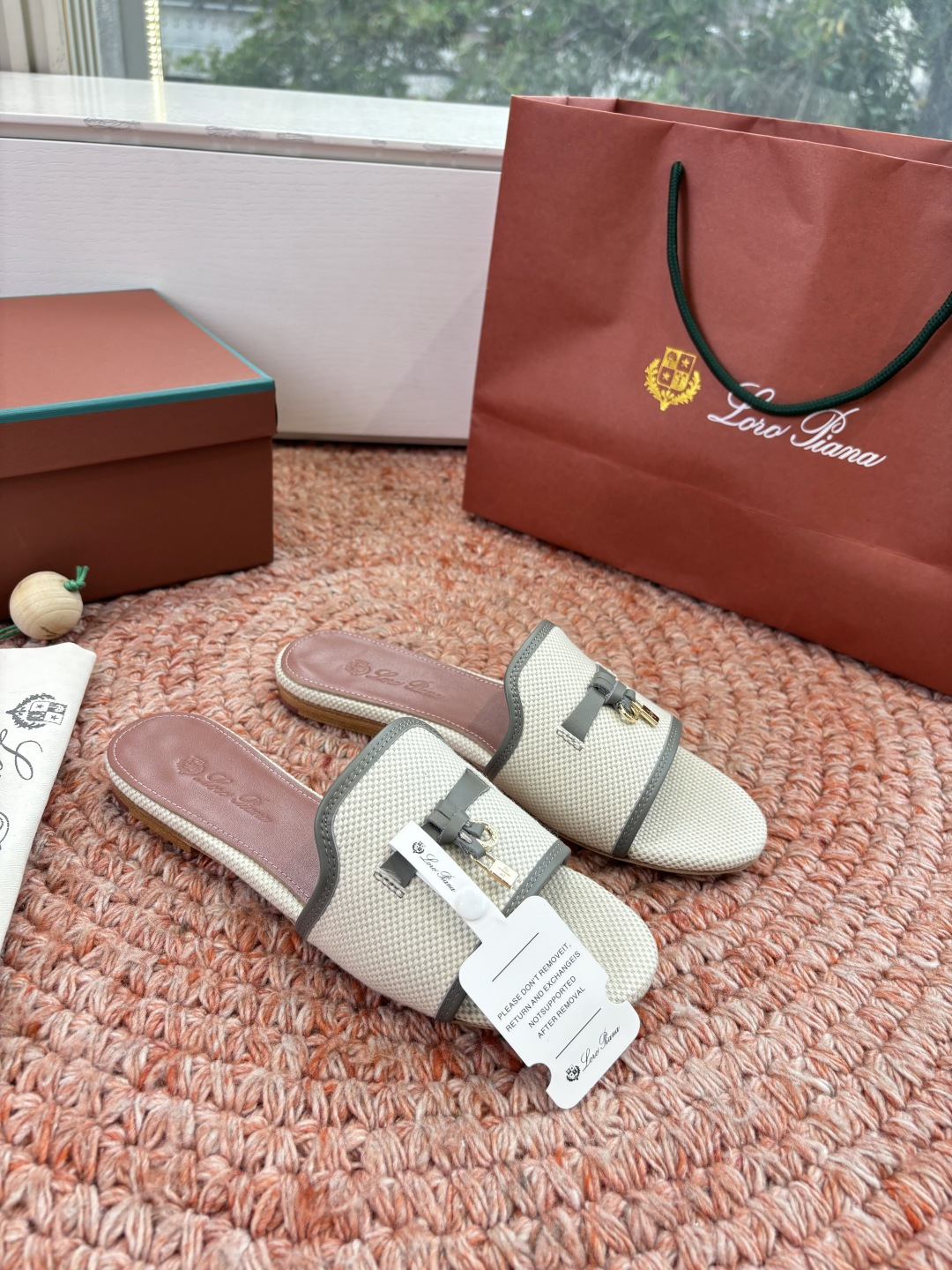 🌾G131😁Loro piana代购级拖鞋lp这款亚麻帆布拖鞋搭配饰有Loro Piana My Cha