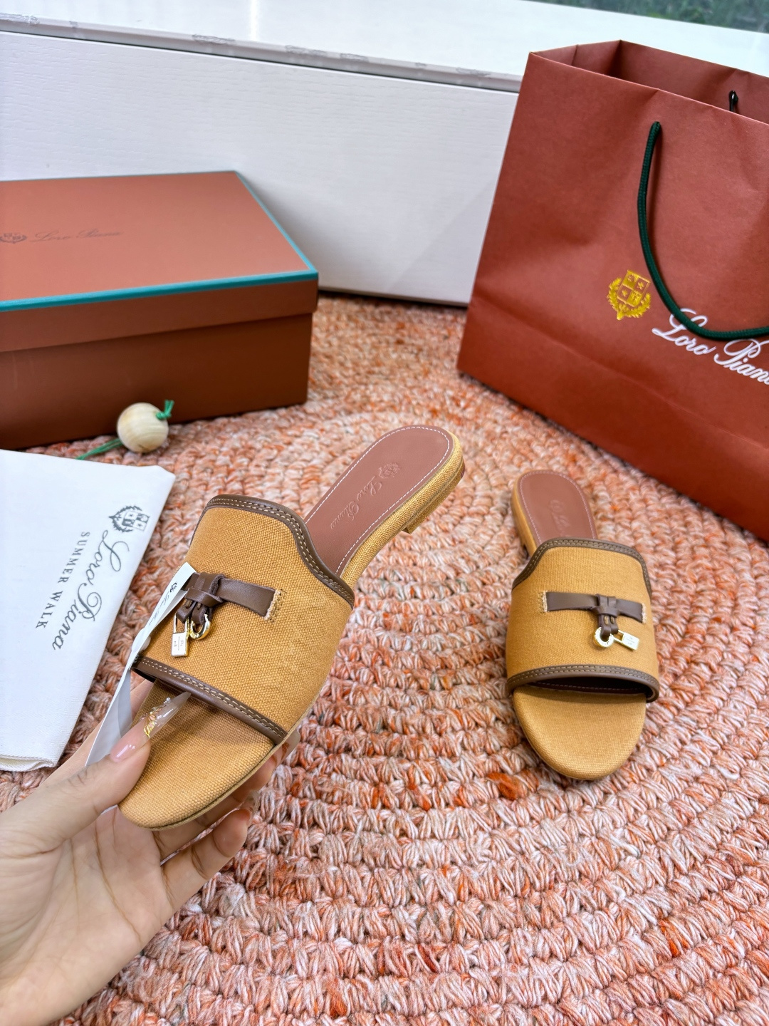 🌾G131😁Loro piana代购级拖鞋lp这款亚麻帆布拖鞋搭配饰有Loro Piana My Cha