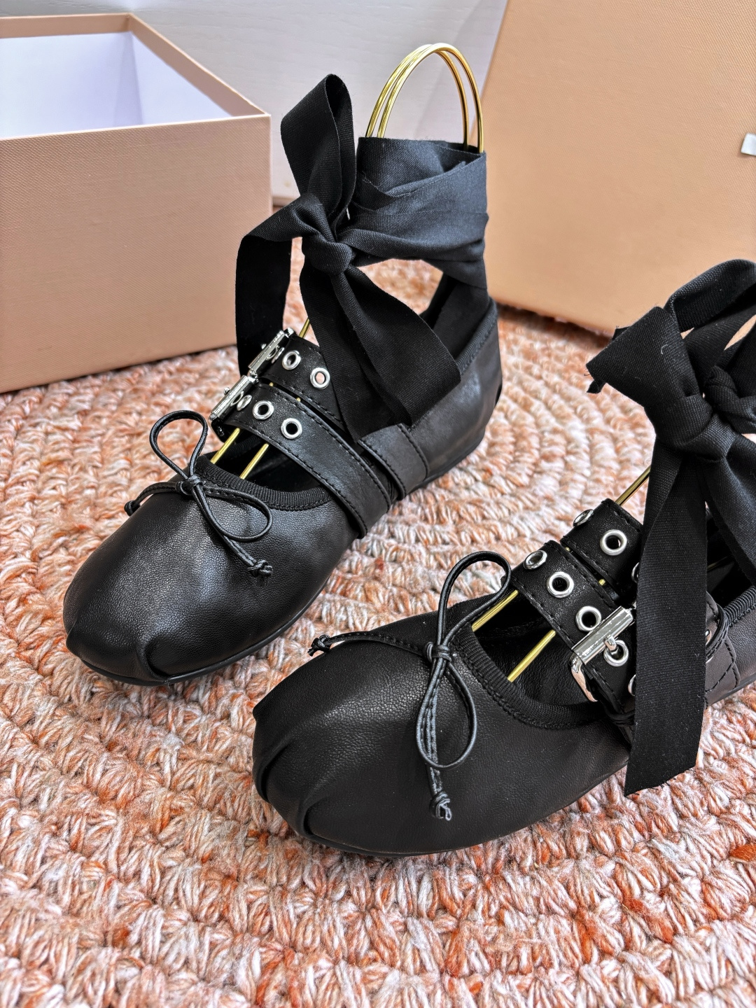 🌾G027代购级Miu Miu 缪缪玛丽珍单鞋女士蝴蝶结装饰缎面芭蕾舞独家高版 Miu Miu新款平底芭