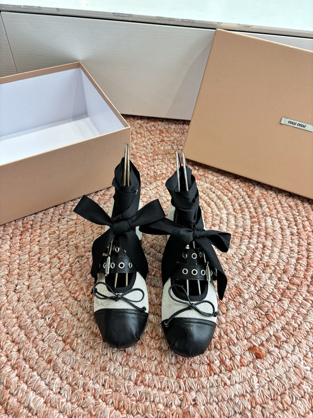 🌾G027代购级Miu Miu 缪缪玛丽珍单鞋女士蝴蝶结装饰缎面芭蕾舞独家高版 Miu Miu新款平底芭