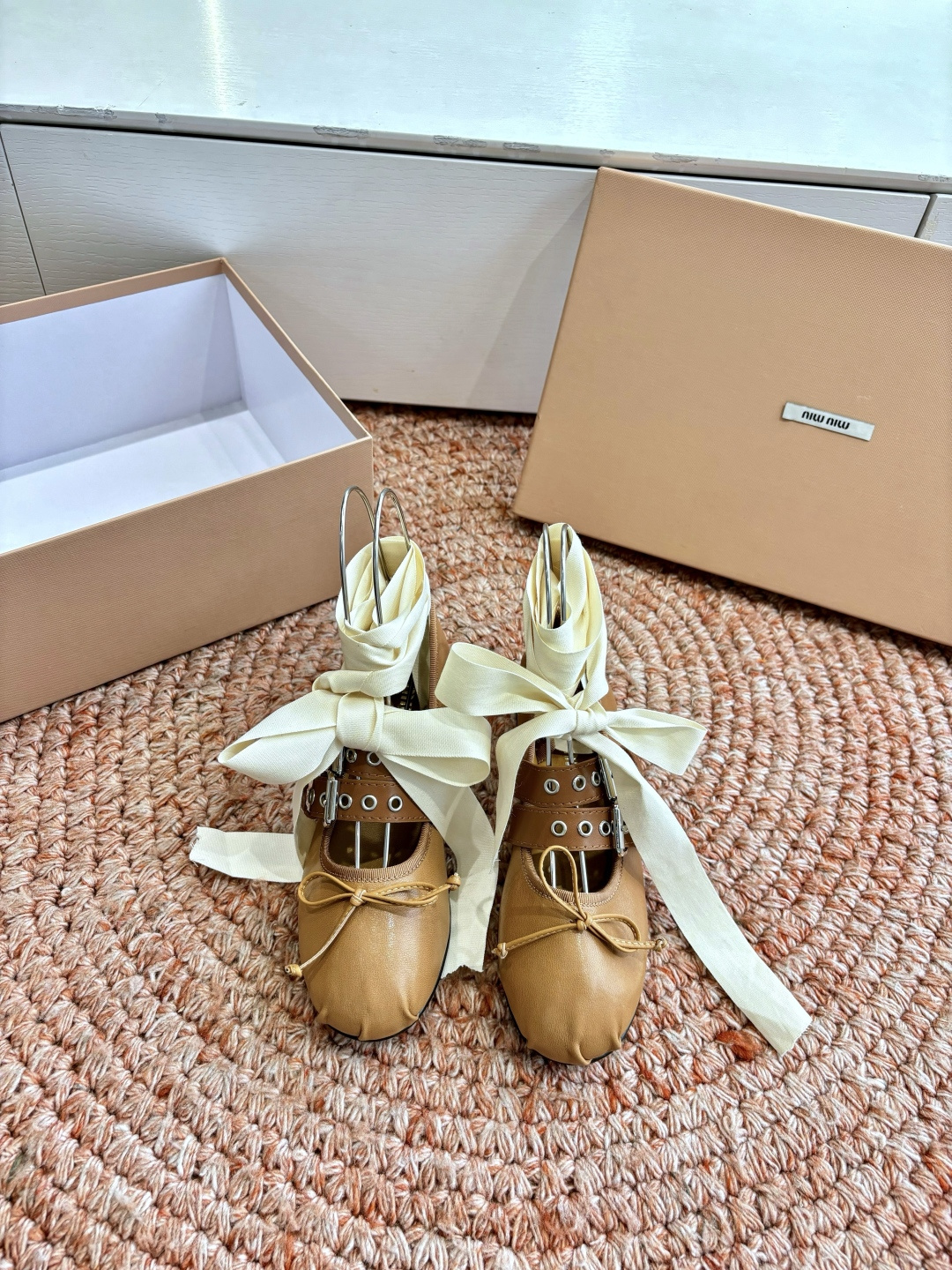 🌾G027代购级Miu Miu 缪缪玛丽珍单鞋女士蝴蝶结装饰缎面芭蕾舞独家高版 Miu Miu新款平底芭