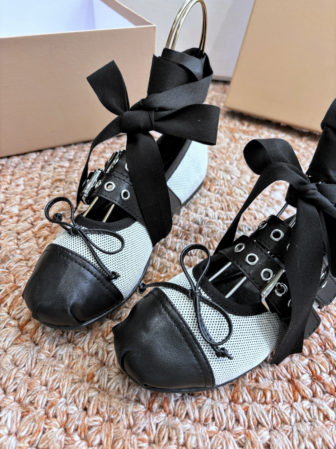 🌾G027代购级Miu Miu 缪缪玛丽珍单鞋女士蝴蝶结装饰缎面芭蕾舞独家高版 Miu Miu新款平底芭