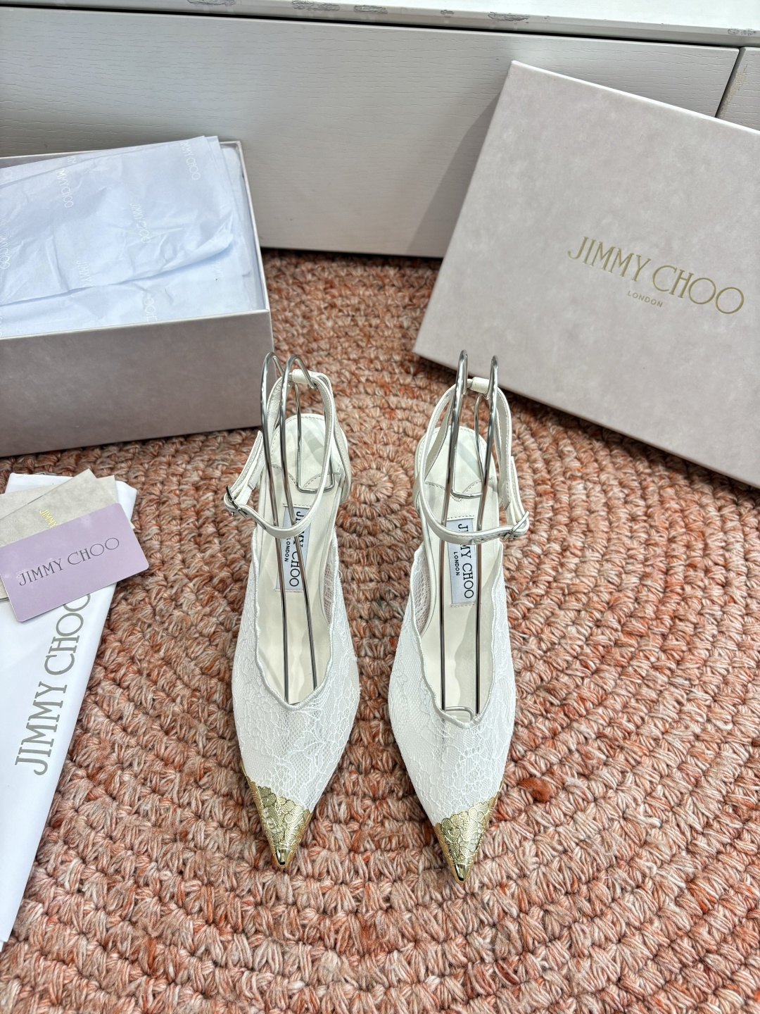 🌾G987所见即所得Jimmychoo 吉米周 26/ 春夏新款 蕾丝 尖头 高跟鞋 这个系列最有意思的