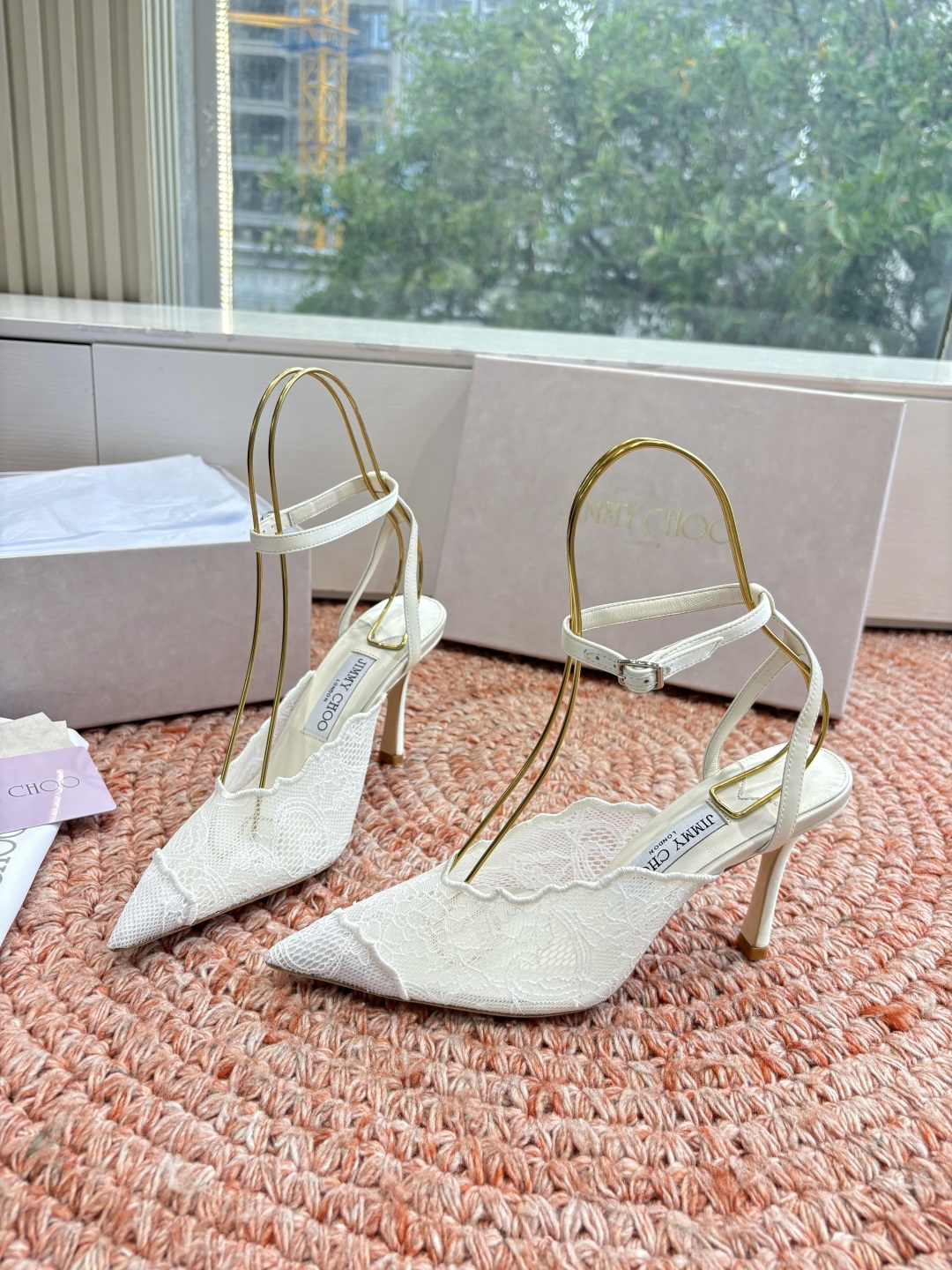 🌾G987所见即所得Jimmychoo 吉米周 26/ 春夏新款 蕾丝 尖头 高跟鞋 这个系列最有意思的