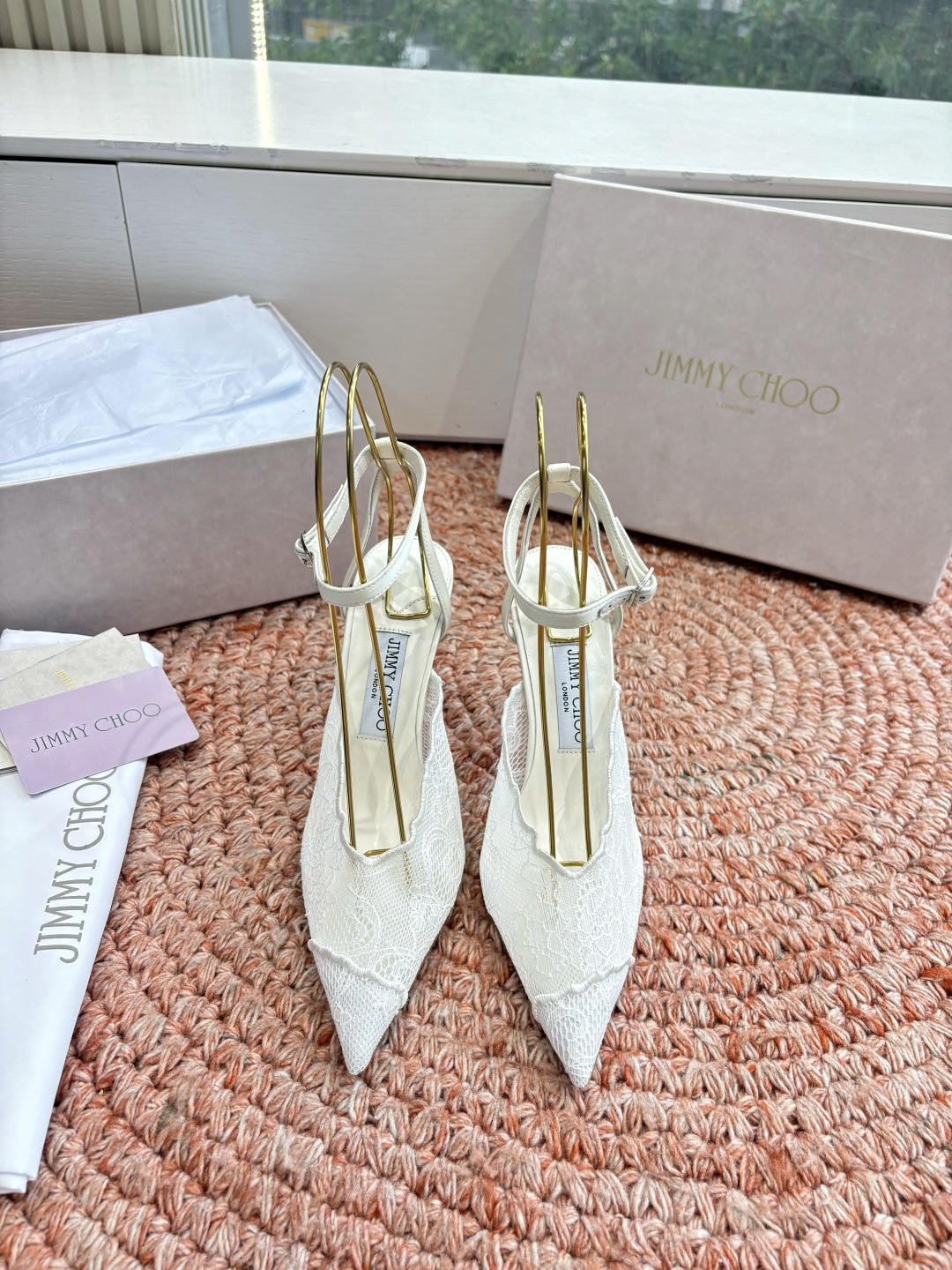 🌾G987所见即所得Jimmychoo 吉米周 26/ 春夏新款 蕾丝 尖头 高跟鞋 这个系列最有意思的
