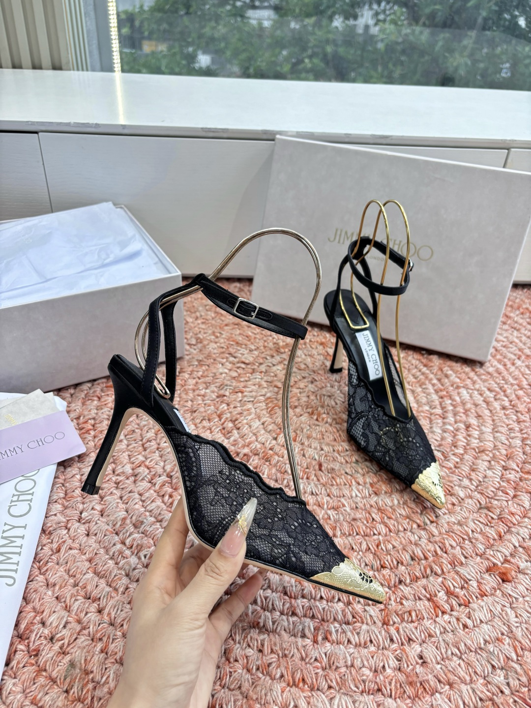 🌾G987所见即所得Jimmychoo 吉米周 26/ 春夏新款 蕾丝 尖头 高跟鞋 这个系列最有意思的