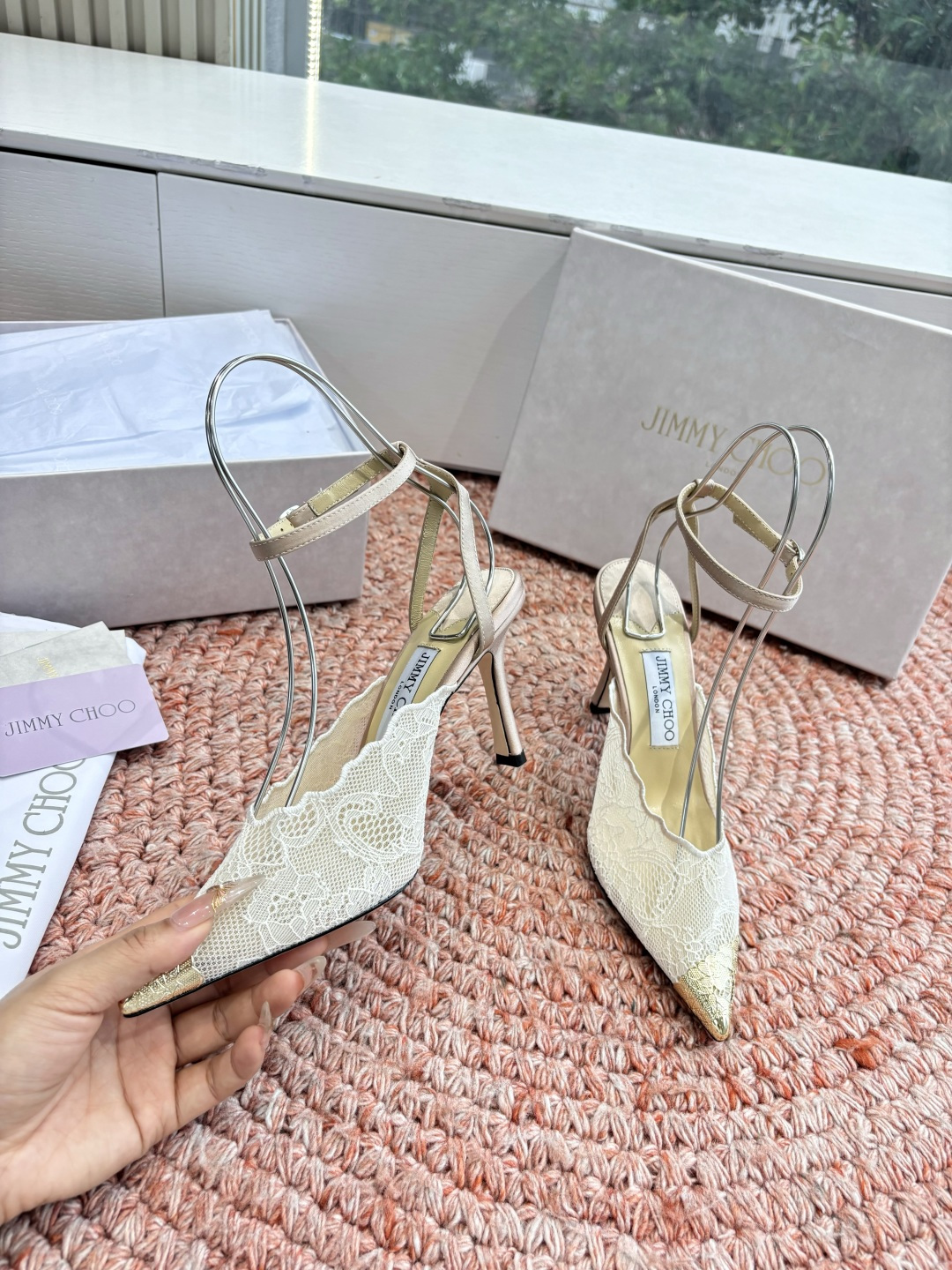 🌾G987所见即所得Jimmychoo 吉米周 26/ 春夏新款 蕾丝 尖头 高跟鞋 这个系列最有意思的