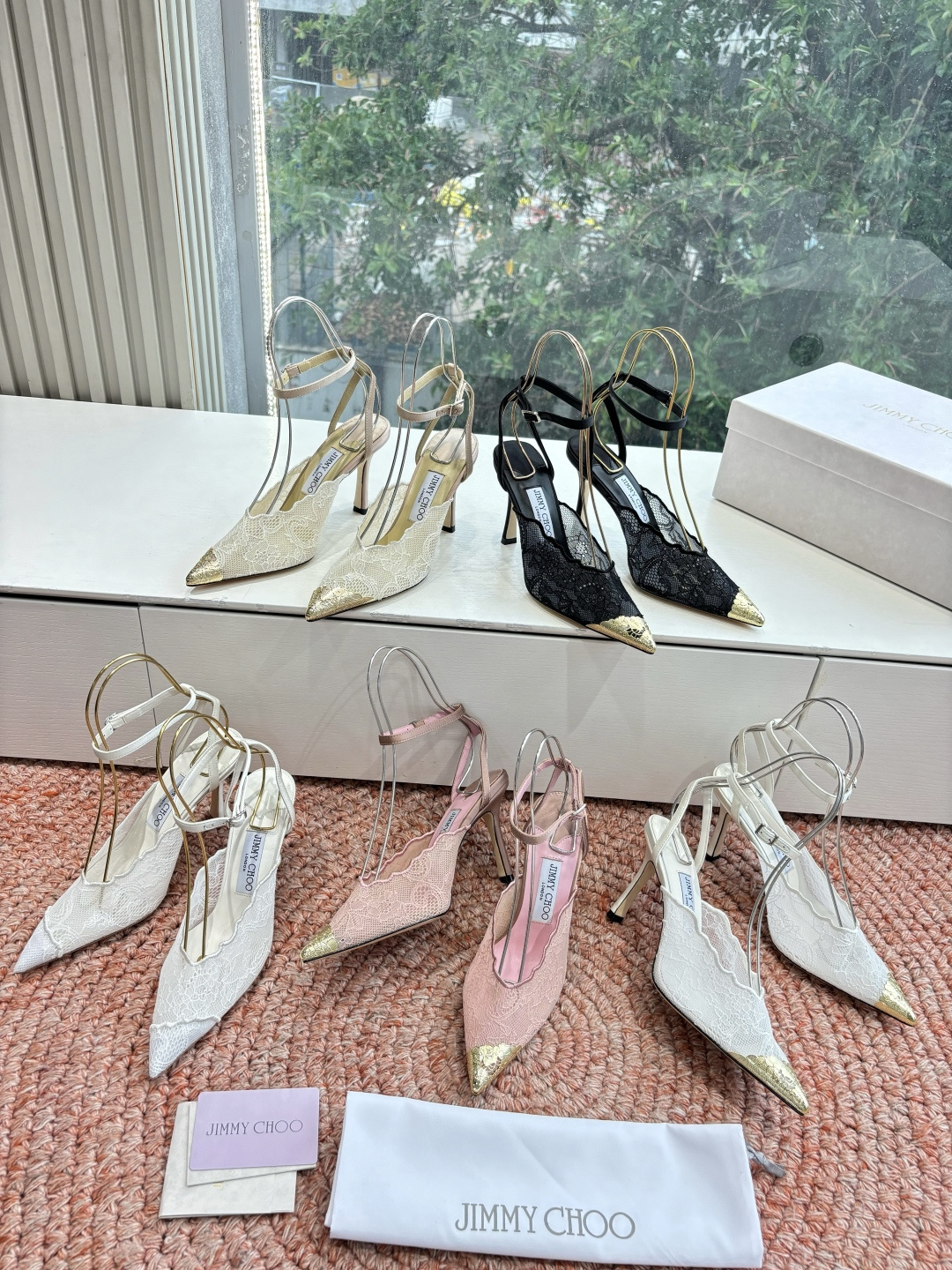 🌾G987所见即所得Jimmychoo 吉米周 26/ 春夏新款 蕾丝 尖头 高跟鞋 这个系列最有意思的