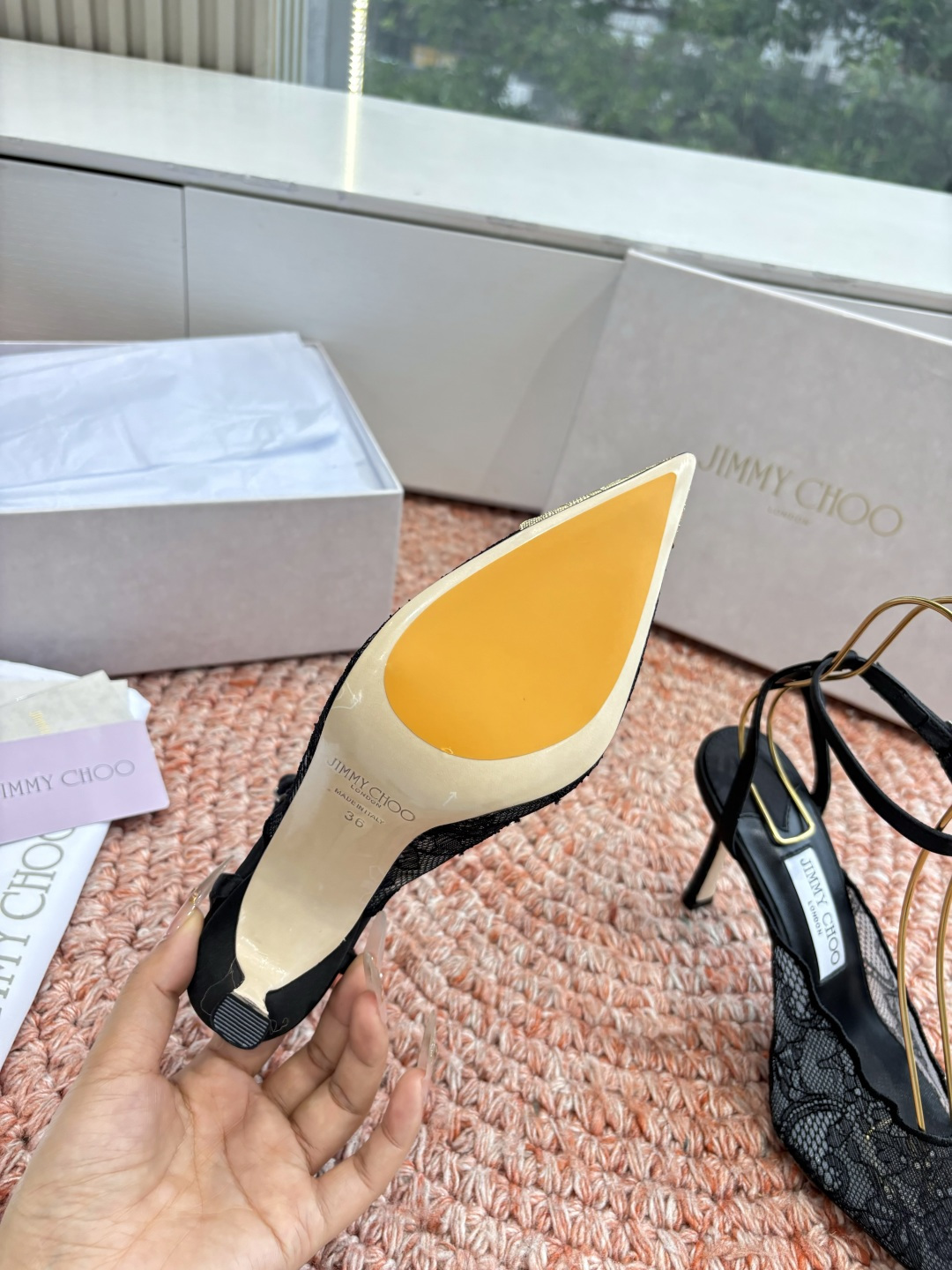 🌾G987所见即所得Jimmychoo 吉米周 26/ 春夏新款 蕾丝 尖头 高跟鞋 这个系列最有意思的