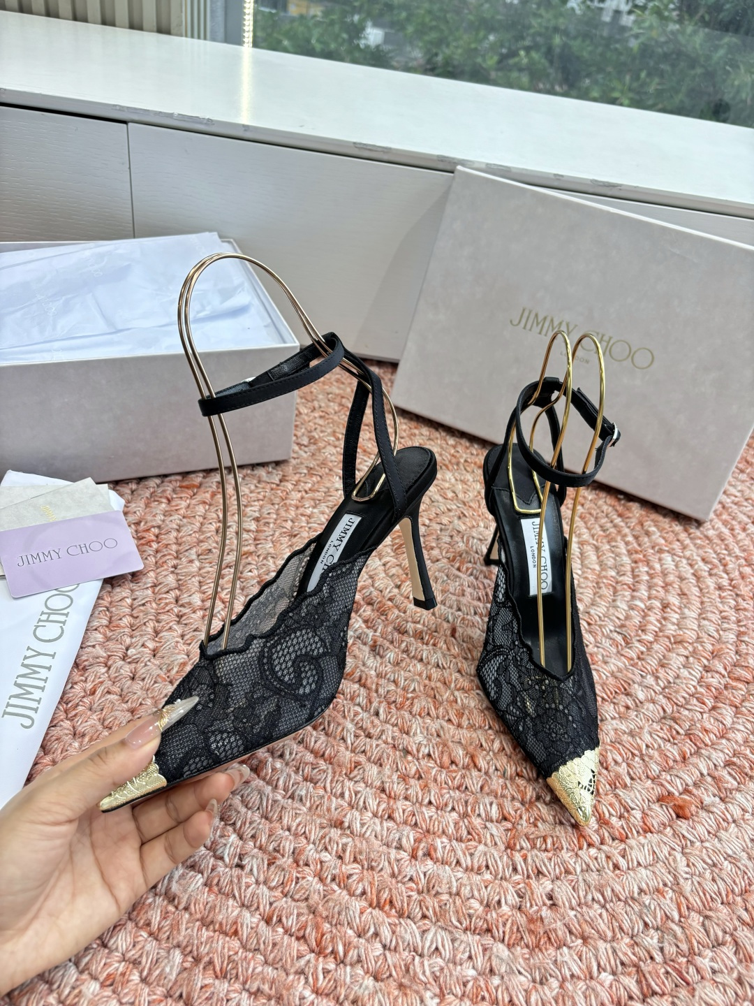 🌾G987所见即所得Jimmychoo 吉米周 26/ 春夏新款 蕾丝 尖头 高跟鞋 这个系列最有意思的