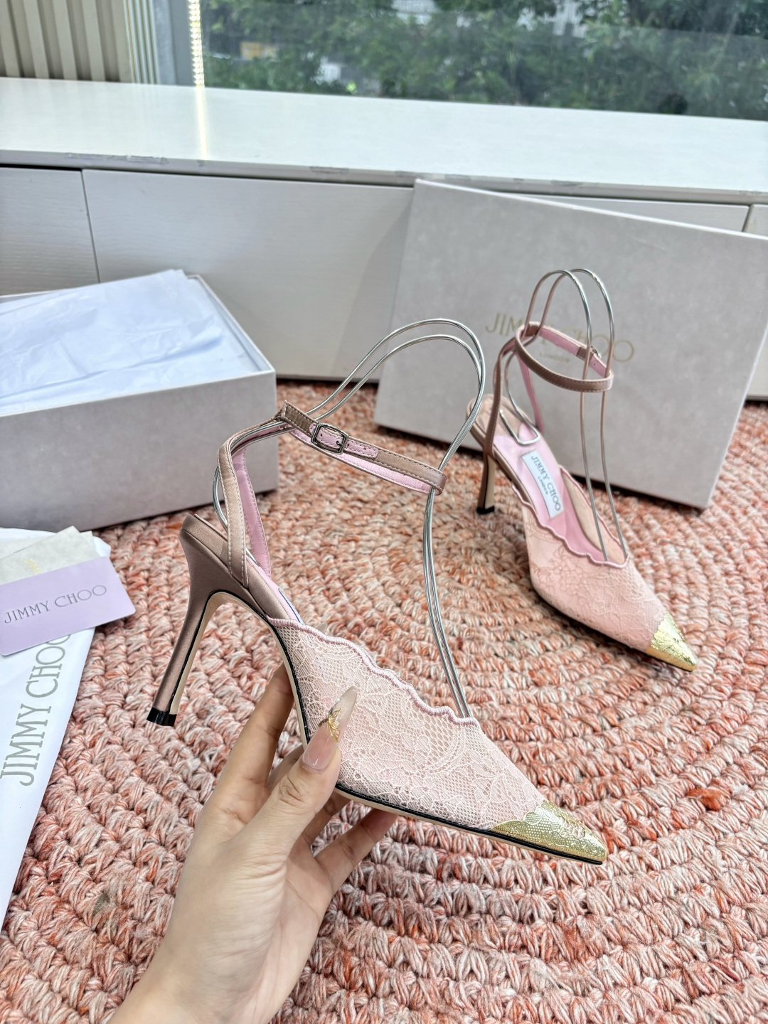 🌾G987所见即所得Jimmychoo 吉米周 26/ 春夏新款 蕾丝 尖头 高跟鞋 这个系列最有意思的