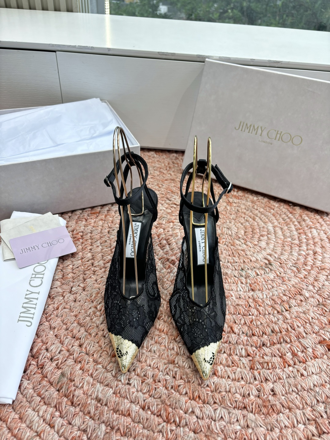 🌾G987所见即所得Jimmychoo 吉米周 26/ 春夏新款 蕾丝 尖头 高跟鞋 这个系列最有意思的