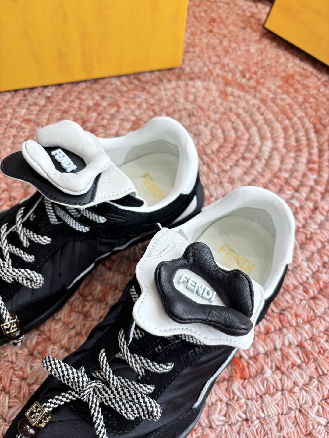 🌾G029顶级品质𝐅𝐄𝐍𝐃𝐈｜26春夏新款Wave Pulsea魔术贴德训阿甘鞋把春天穿在脚上立体花朵装