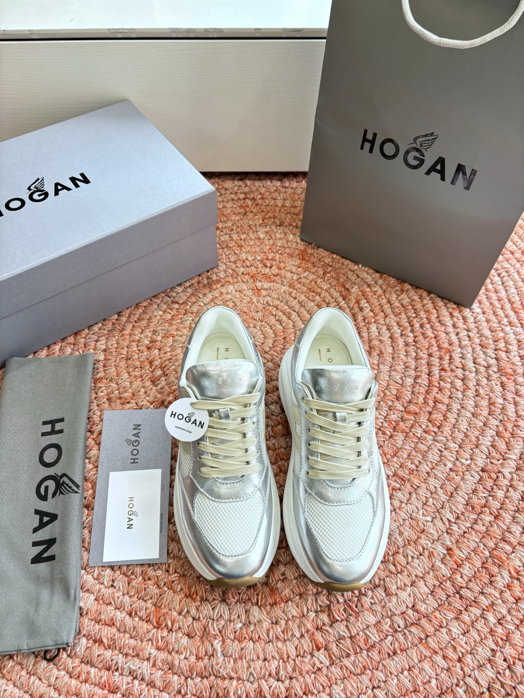 🌾G398HOGAN霍根鞋子德训鞋26新配色这可让我怎么选呀？看迷糊了吧这波hog都很好看最喜欢还是脚感