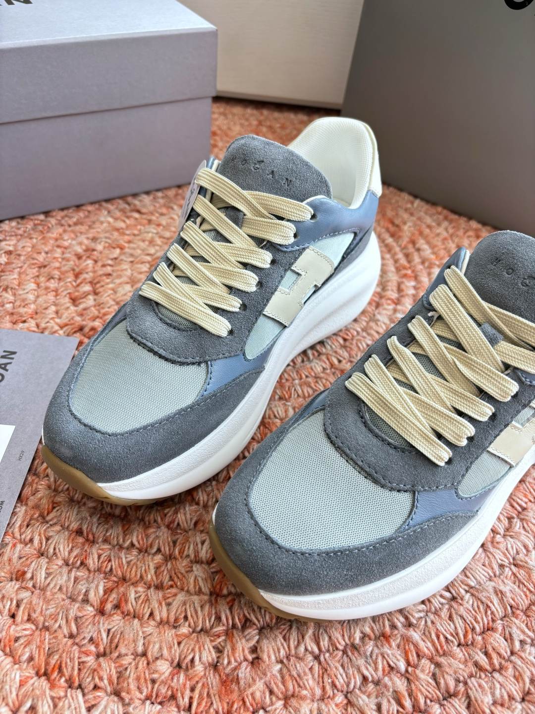 🌾G398HOGAN霍根鞋子德训鞋26新配色这可让我怎么选呀？看迷糊了吧这波hog都很好看最喜欢还是脚感