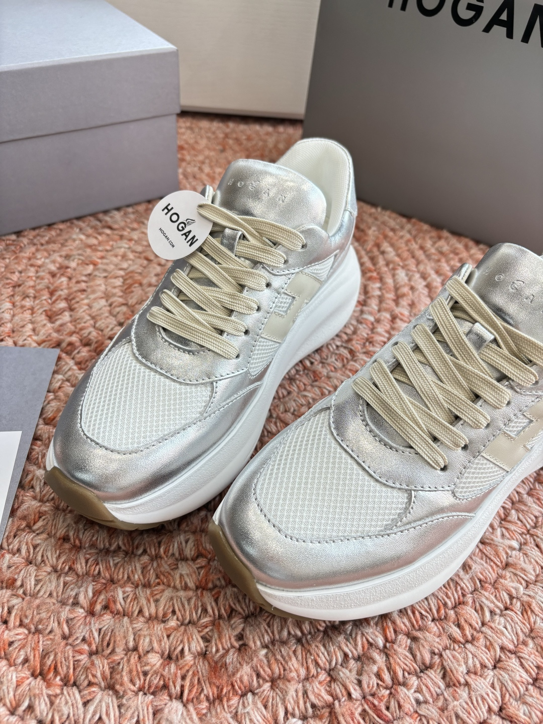 🌾G398HOGAN霍根鞋子德训鞋26新配色这可让我怎么选呀？看迷糊了吧这波hog都很好看最喜欢还是脚感