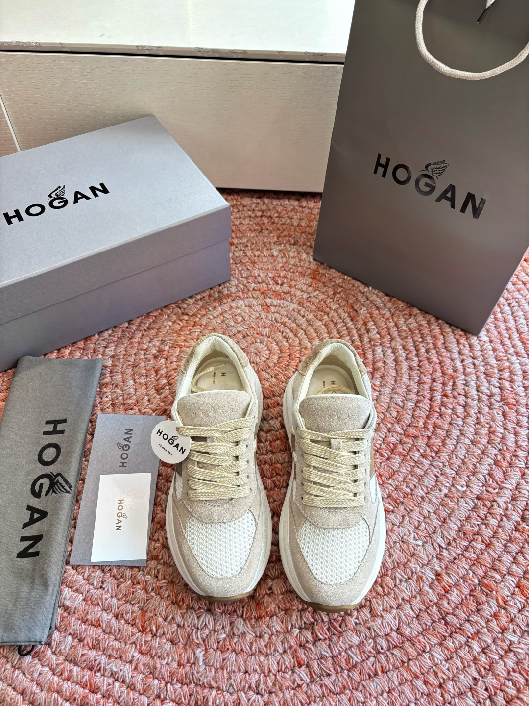 🌾G398HOGAN霍根鞋子德训鞋26新配色这可让我怎么选呀？看迷糊了吧这波hog都很好看最喜欢还是脚感