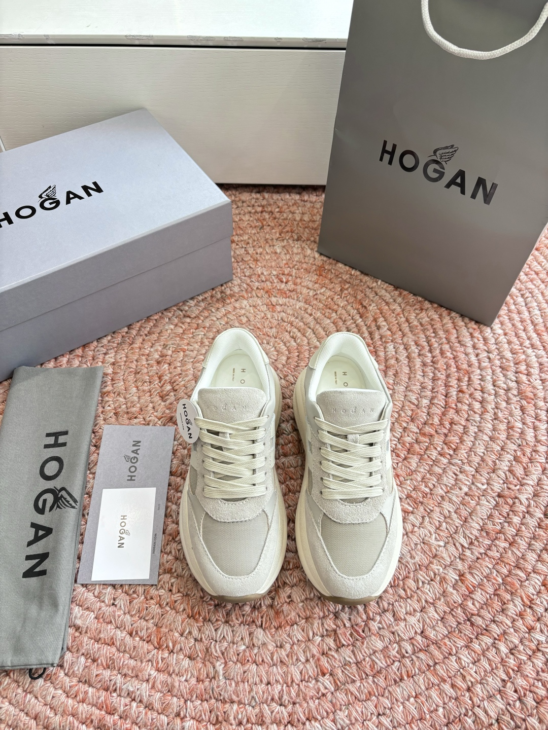 🌾G398HOGAN霍根鞋子德训鞋26新配色这可让我怎么选呀？看迷糊了吧这波hog都很好看最喜欢还是脚感