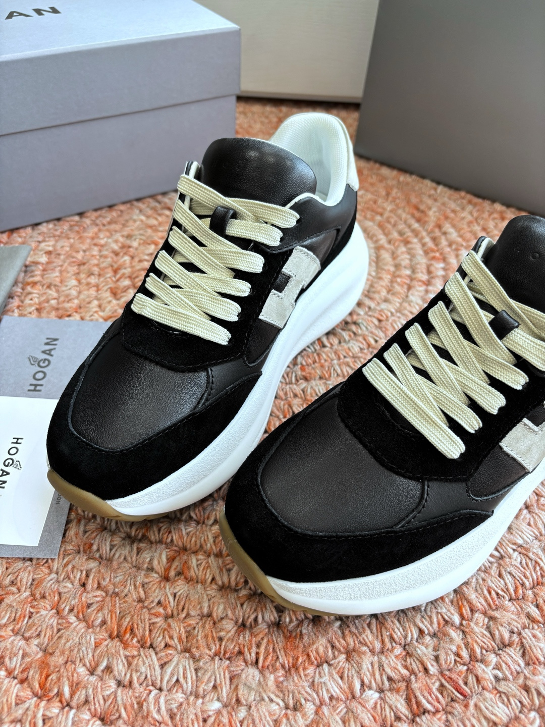 🌾G398HOGAN霍根鞋子德训鞋26新配色这可让我怎么选呀？看迷糊了吧这波hog都很好看最喜欢还是脚感