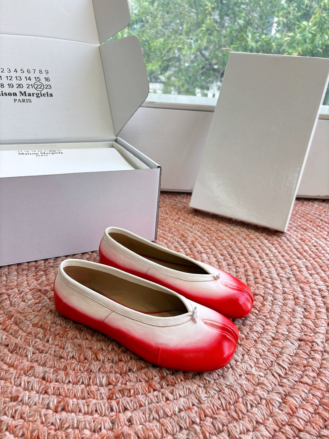 🌾G077代购级别2026 5Maison Margie马吉拉•分趾粗跟平底复古玛丽珍娃娃头苹果头芭蕾舞