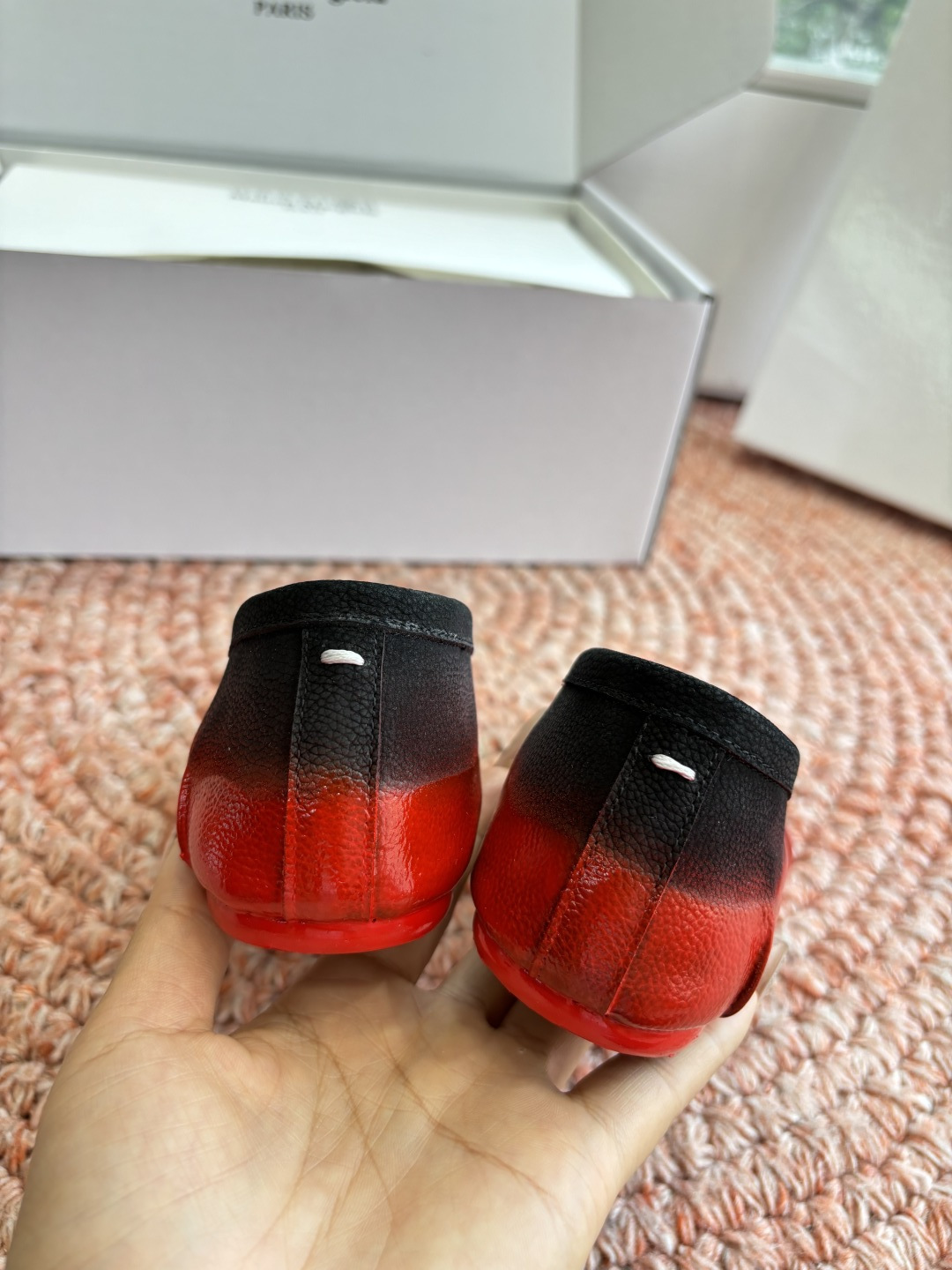 🌾G077代购级别2026 5Maison Margie马吉拉•分趾粗跟平底复古玛丽珍娃娃头苹果头芭蕾舞