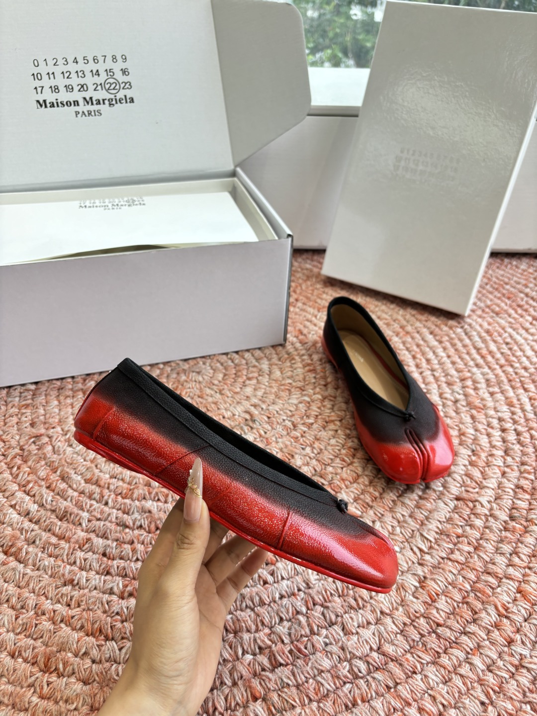 🌾G077代购级别2026 5Maison Margie马吉拉•分趾粗跟平底复古玛丽珍娃娃头苹果头芭蕾舞