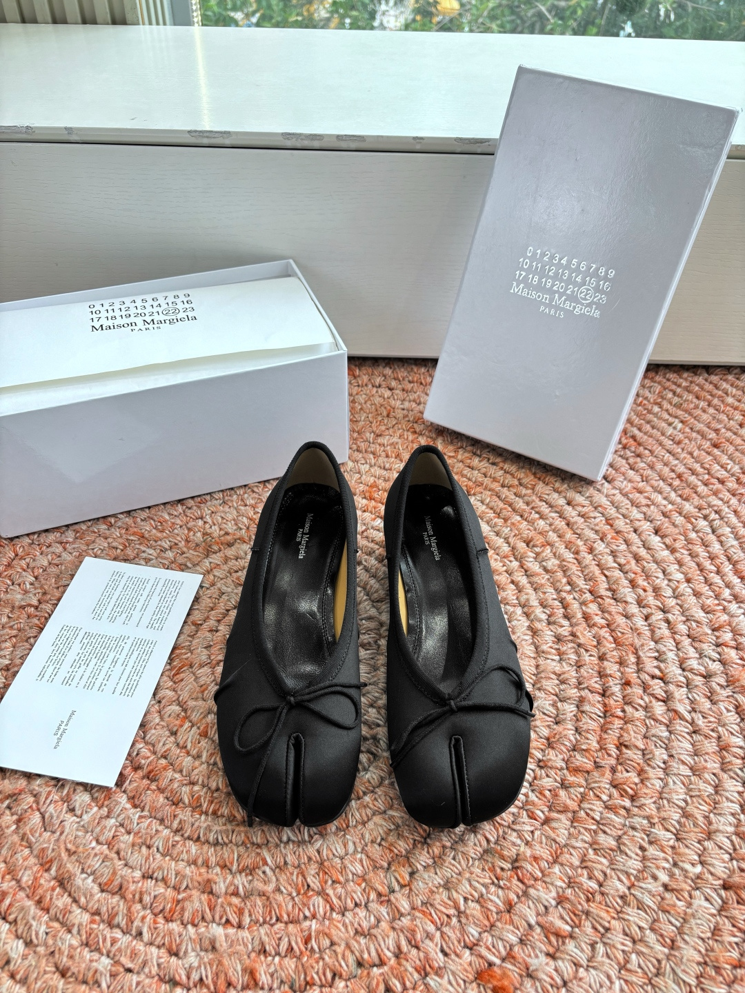 🌾G012代购级别2026 5Maison Margie马吉拉•分趾粗跟平底复古玛丽珍娃娃头苹果头芭蕾舞