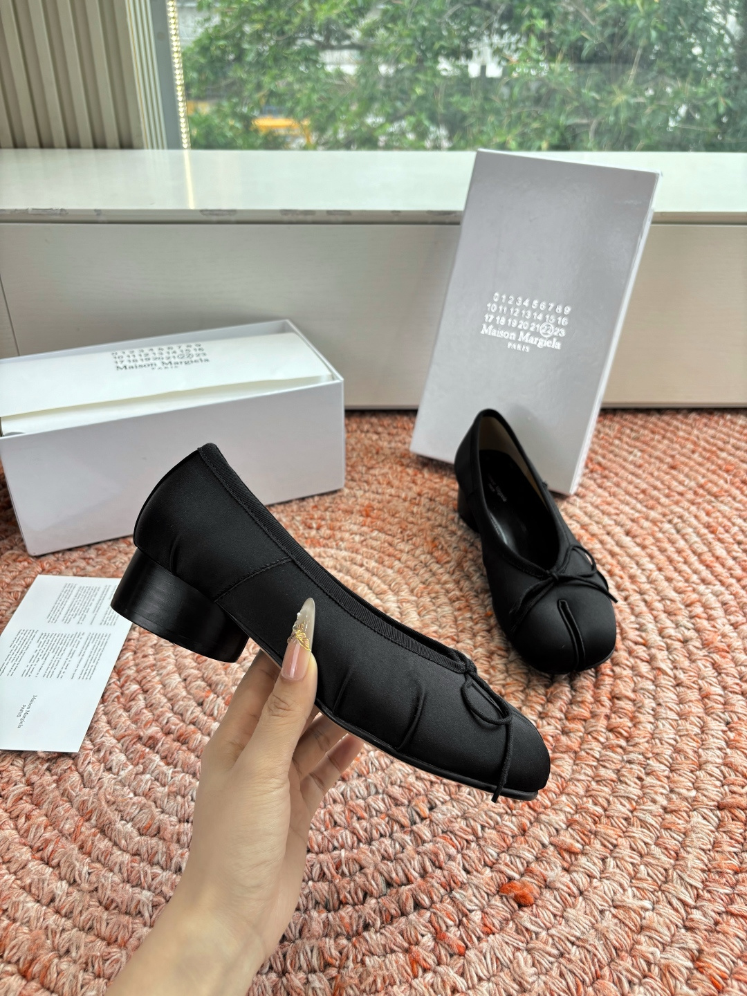 🌾G012代购级别2026 5Maison Margie马吉拉•分趾粗跟平底复古玛丽珍娃娃头苹果头芭蕾舞