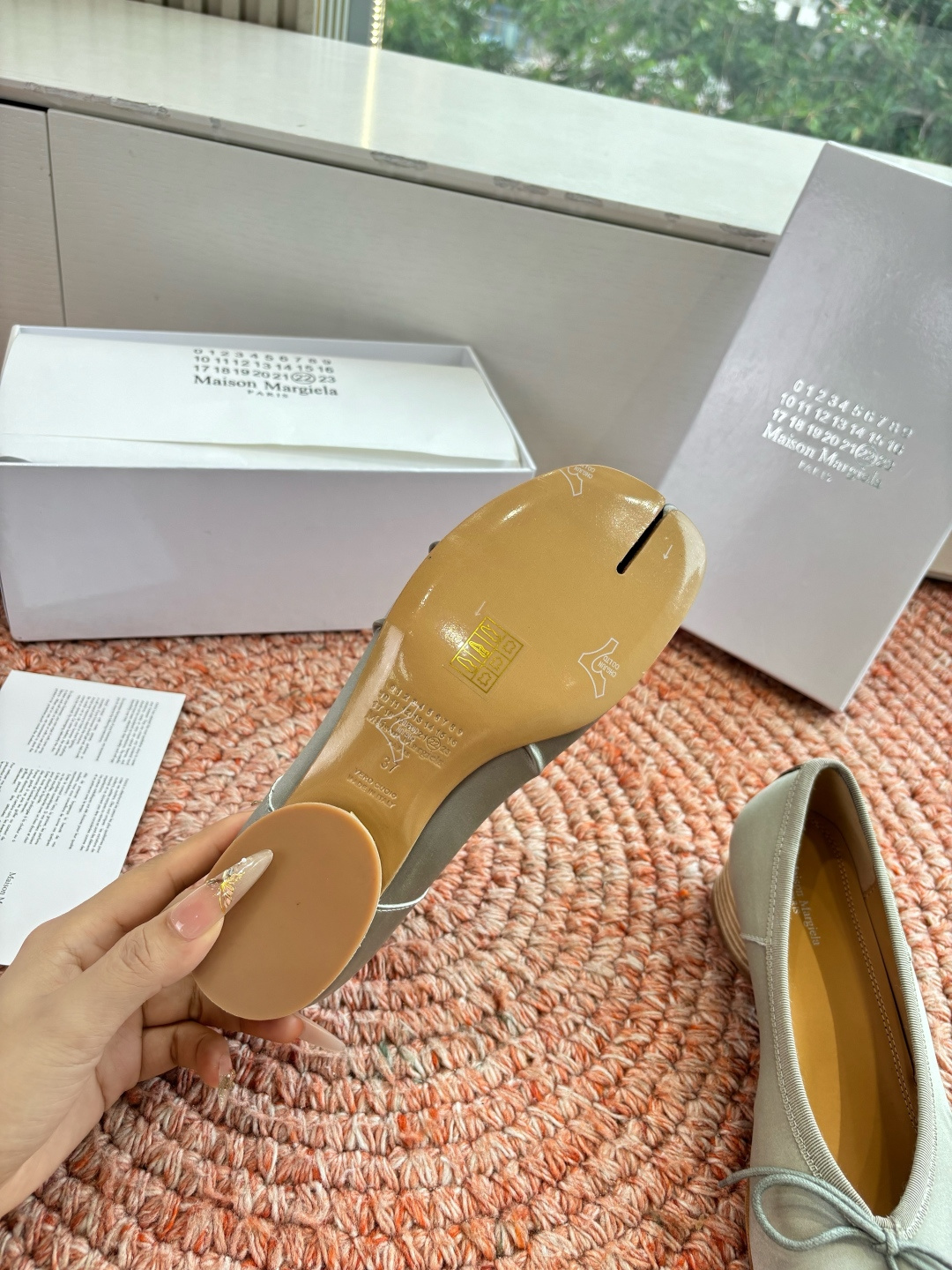 🌾G012代购级别2026 5Maison Margie马吉拉•分趾粗跟平底复古玛丽珍娃娃头苹果头芭蕾舞