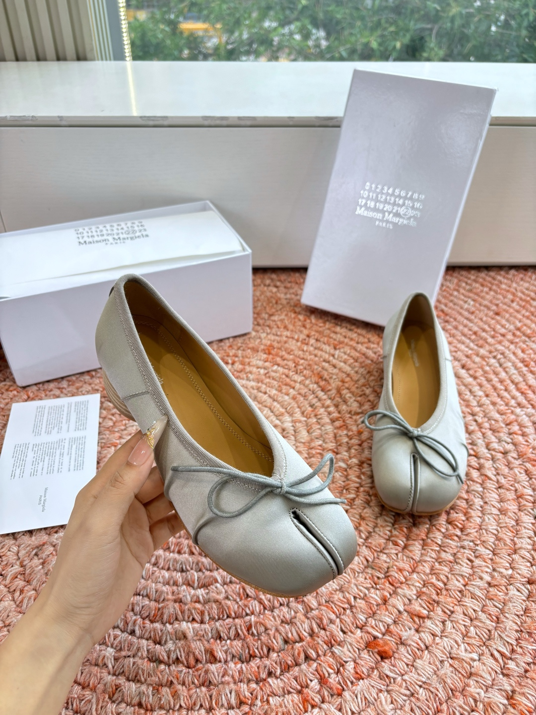 🌾G012代购级别2026 5Maison Margie马吉拉•分趾粗跟平底复古玛丽珍娃娃头苹果头芭蕾舞