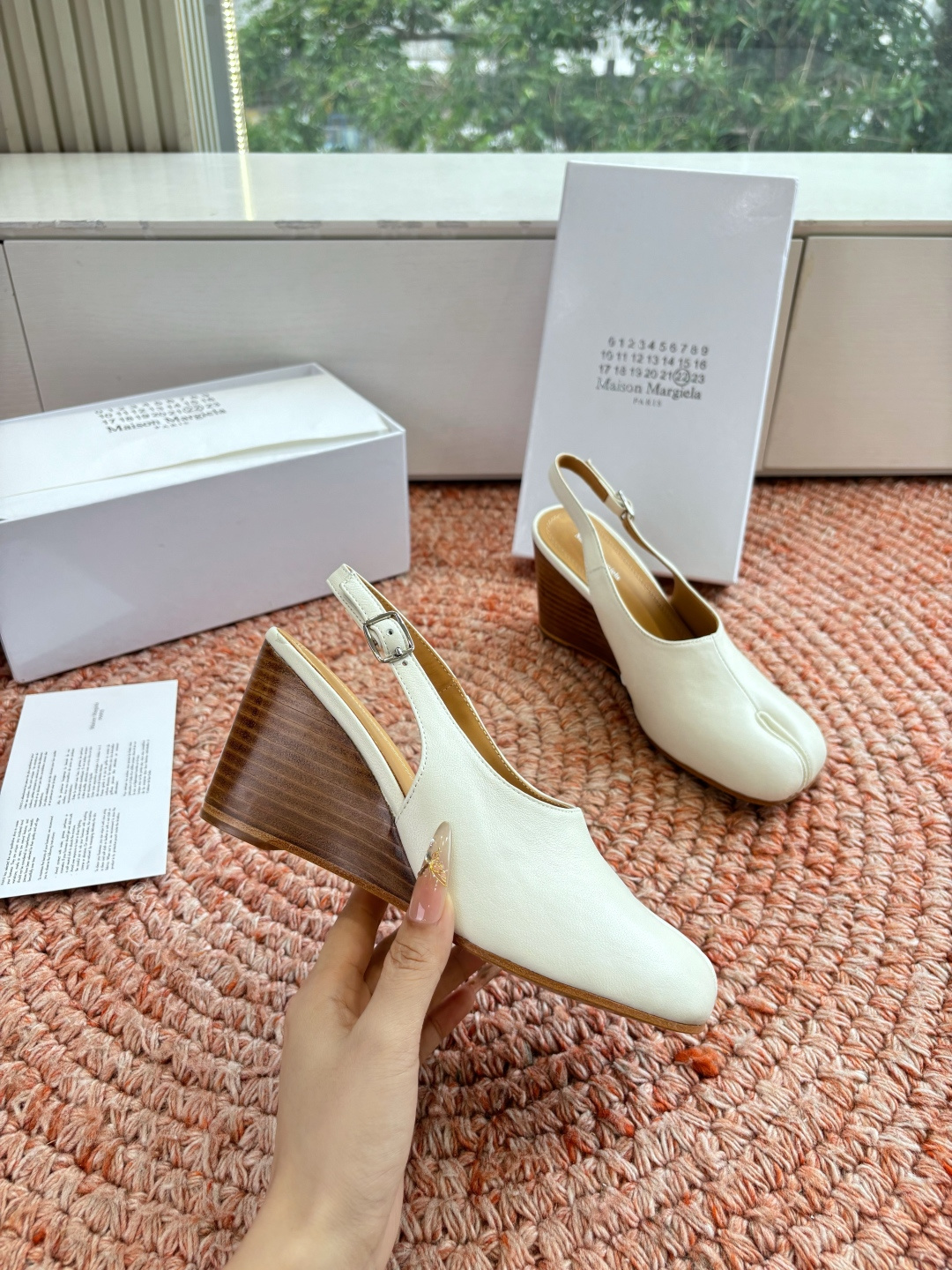 🌾G012代购级别2026 5Maison Margie马吉拉•分趾粗跟平底复古玛丽珍坡跟芭蕾舞指鱼嘴单