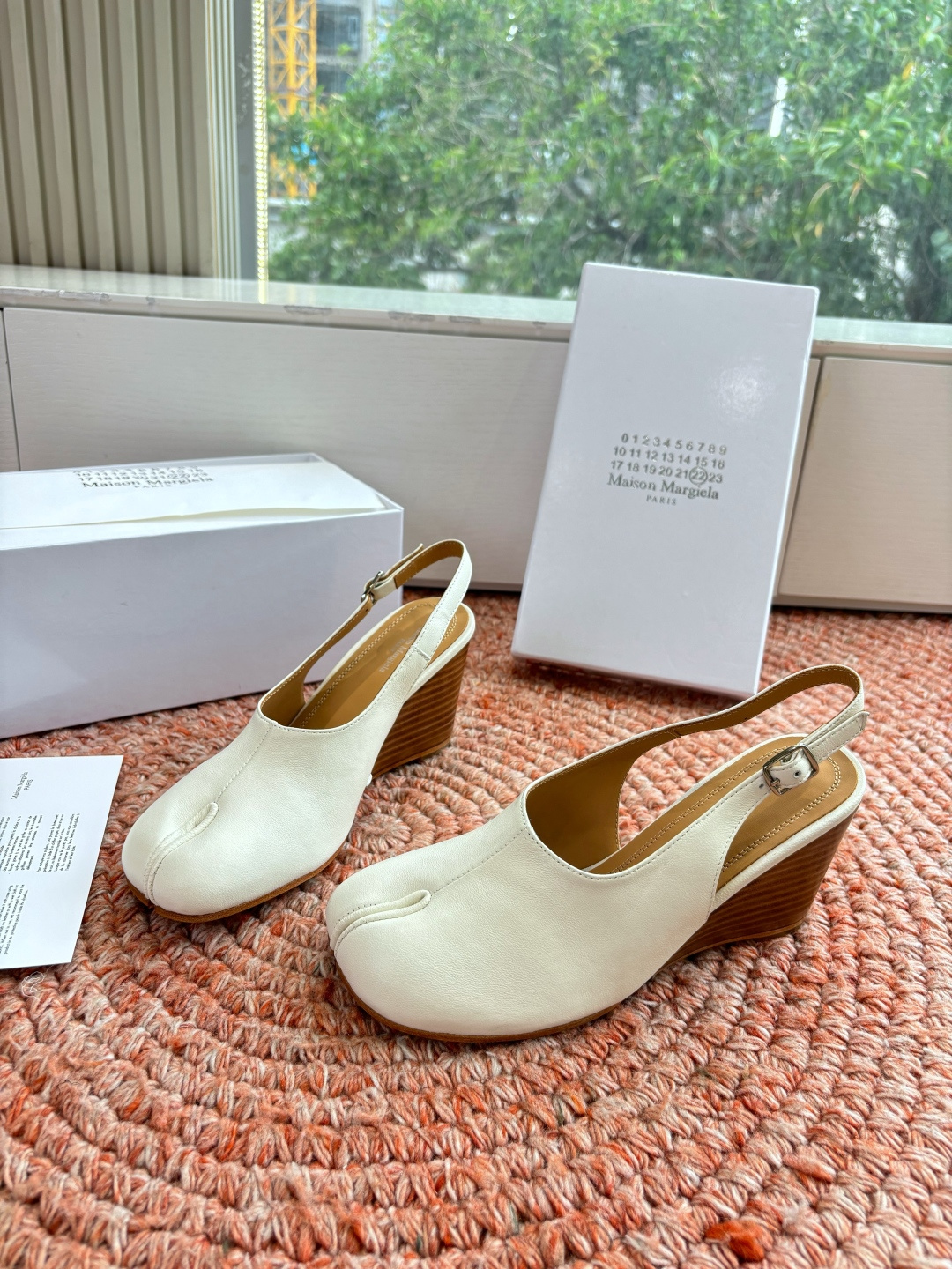 🌾G012代购级别2026 5Maison Margie马吉拉•分趾粗跟平底复古玛丽珍坡跟芭蕾舞指鱼嘴单