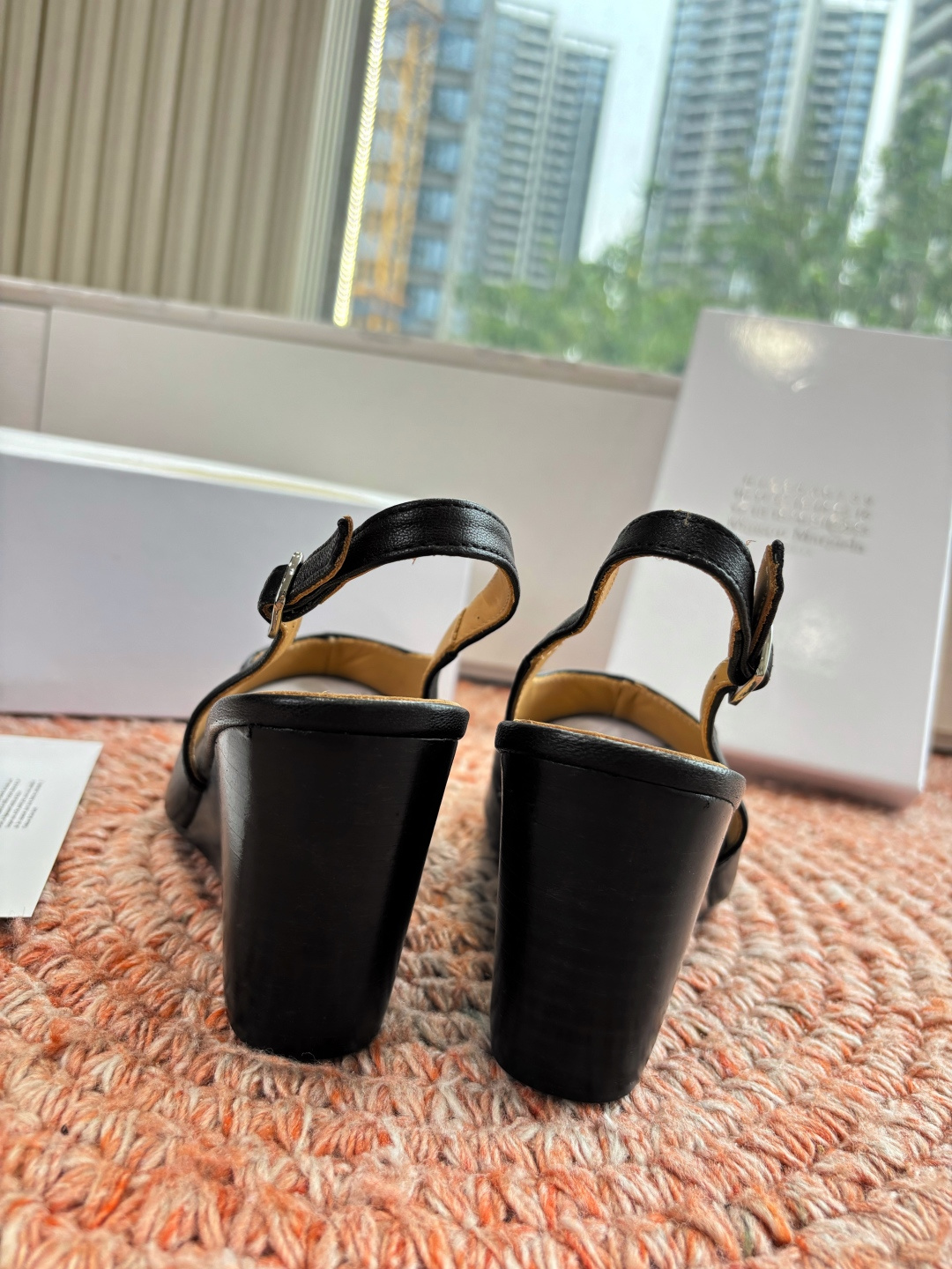 🌾G012代购级别2026 5Maison Margie马吉拉•分趾粗跟平底复古玛丽珍坡跟芭蕾舞指鱼嘴单