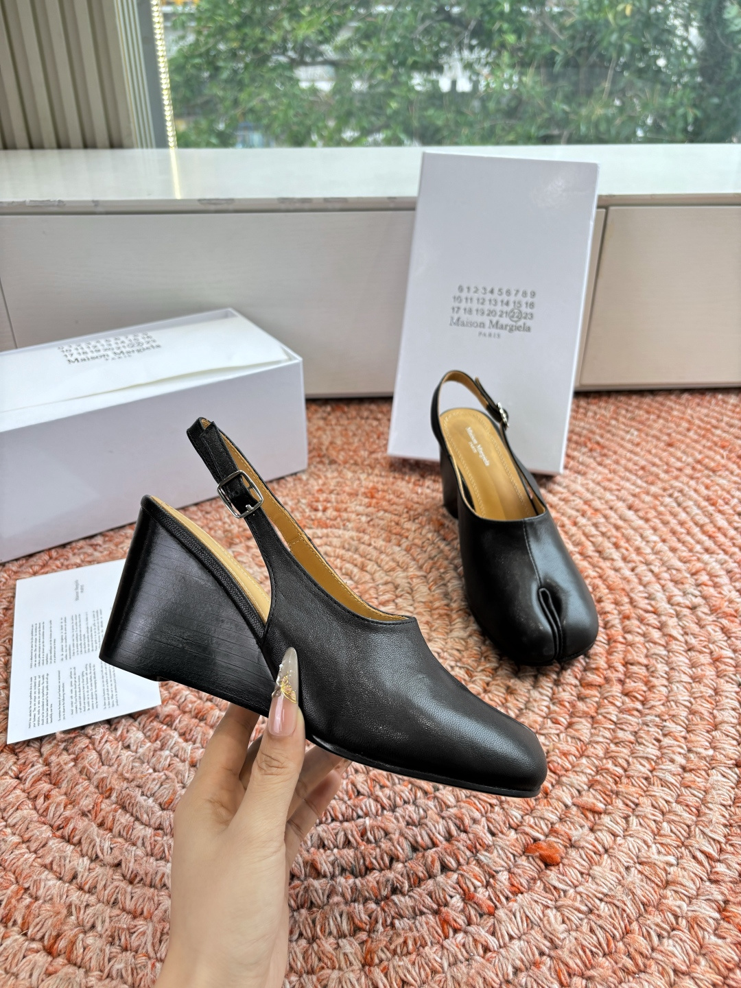 🌾G012代购级别2026 5Maison Margie马吉拉•分趾粗跟平底复古玛丽珍坡跟芭蕾舞指鱼嘴单