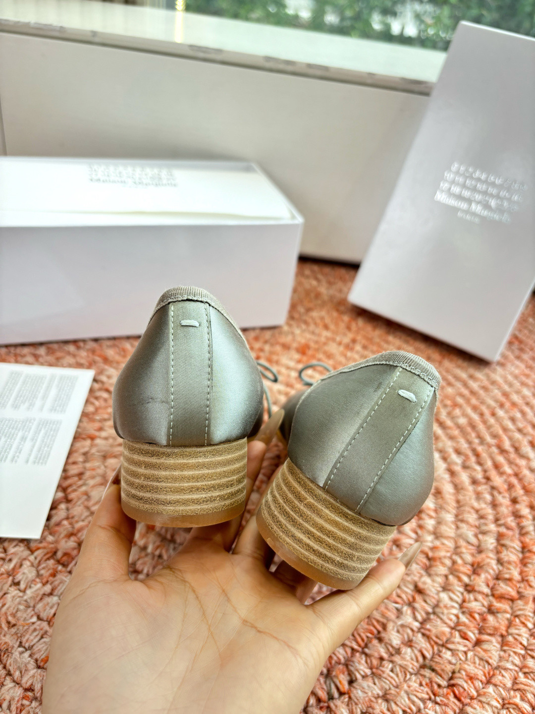 🌾G012代购级别2026 5Maison Margie马吉拉•分趾粗跟平底复古玛丽珍娃娃头苹果头芭蕾舞