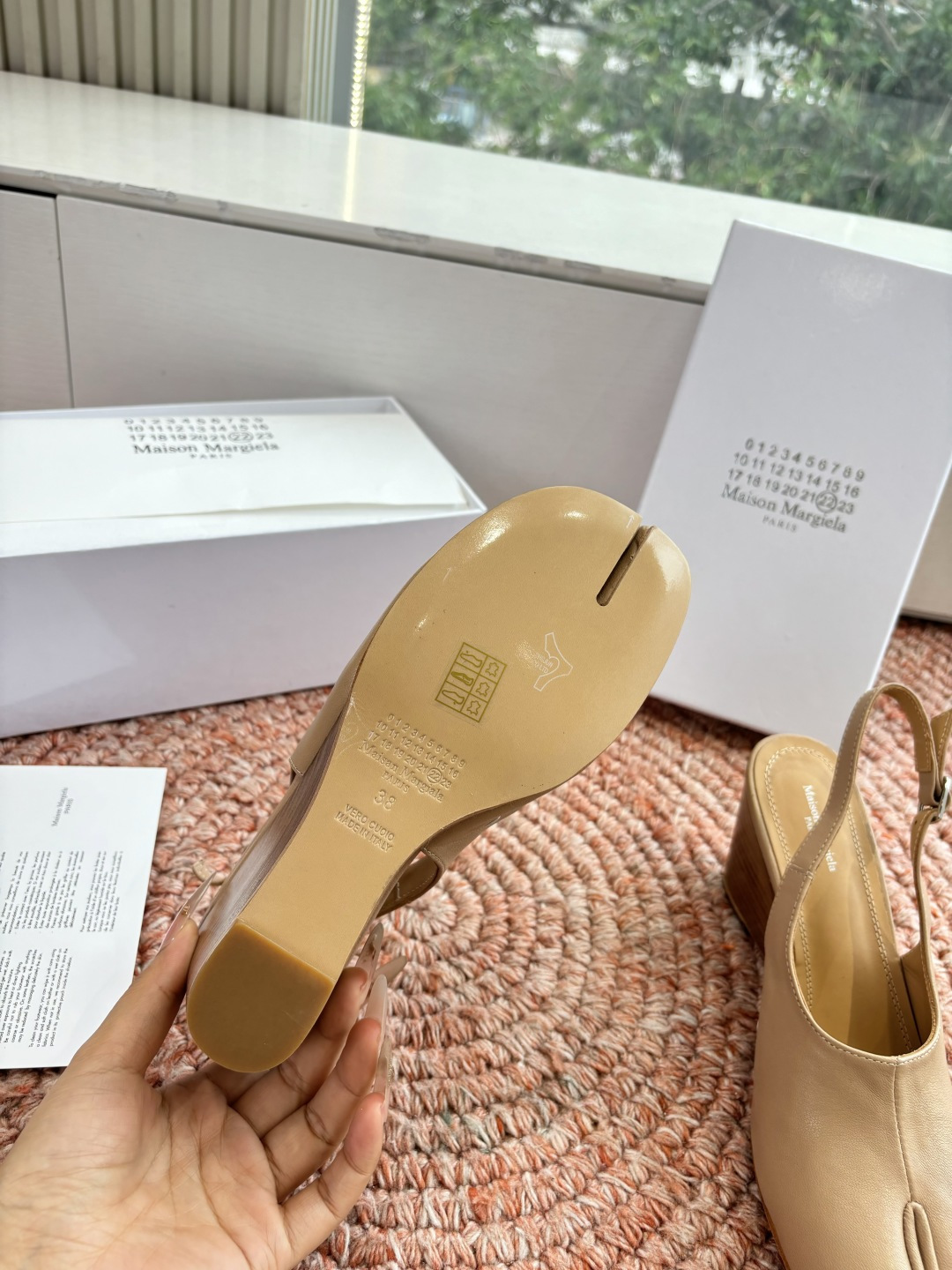 🌾G012代购级别2026 5Maison Margie马吉拉•分趾粗跟平底复古玛丽珍坡跟芭蕾舞指鱼嘴单