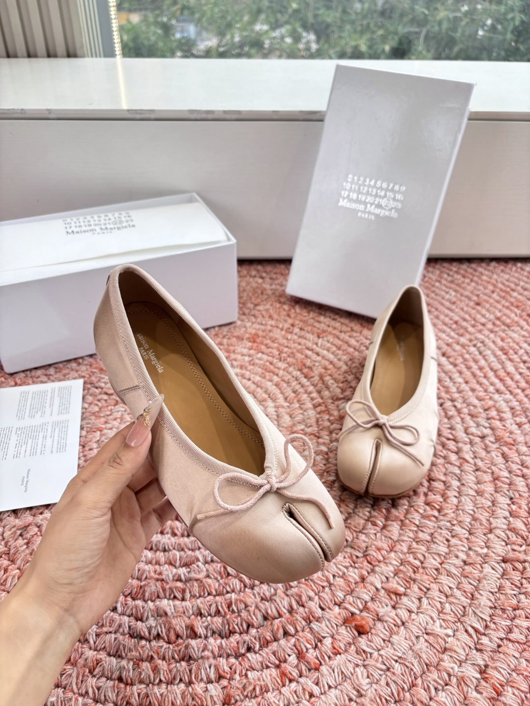 🌾G012代购级别2026 5Maison Margie马吉拉•分趾粗跟平底复古玛丽珍娃娃头苹果头芭蕾舞