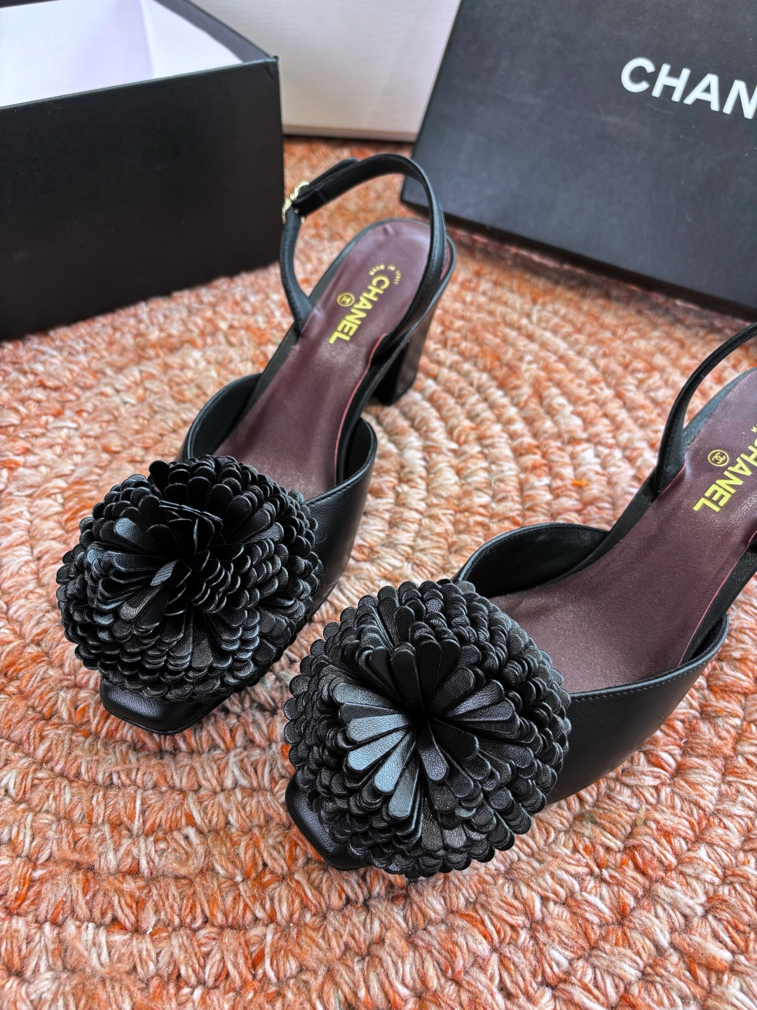 🌾G391所见即所得代购级CHANE*2026小香奈儿早春爆品毛球鞋花单鞋妥妥的自留款！！比经典款Sli