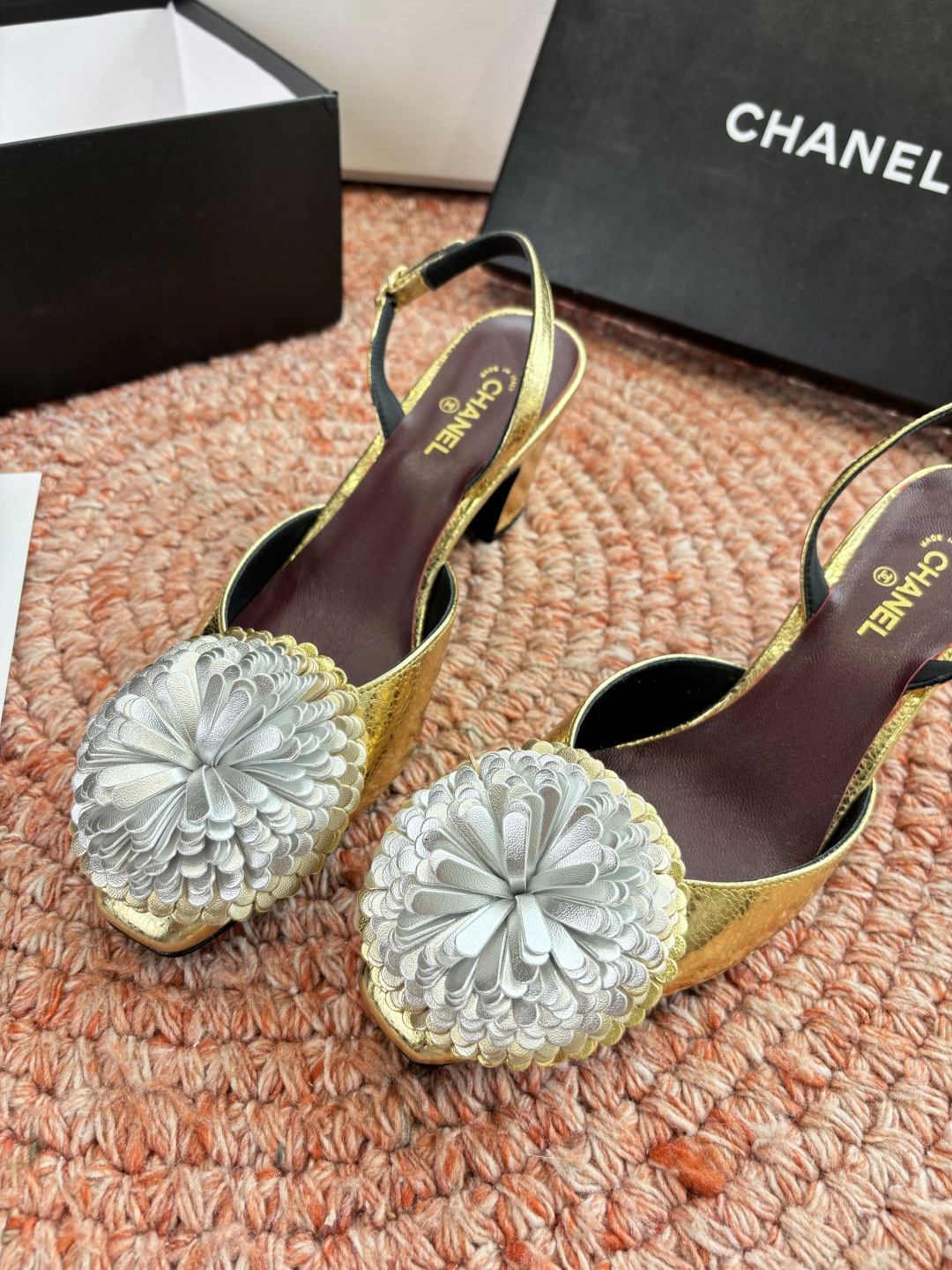 🌾G391所见即所得代购级CHANE*2026小香奈儿早春爆品毛球鞋花单鞋妥妥的自留款！！比经典款Sli