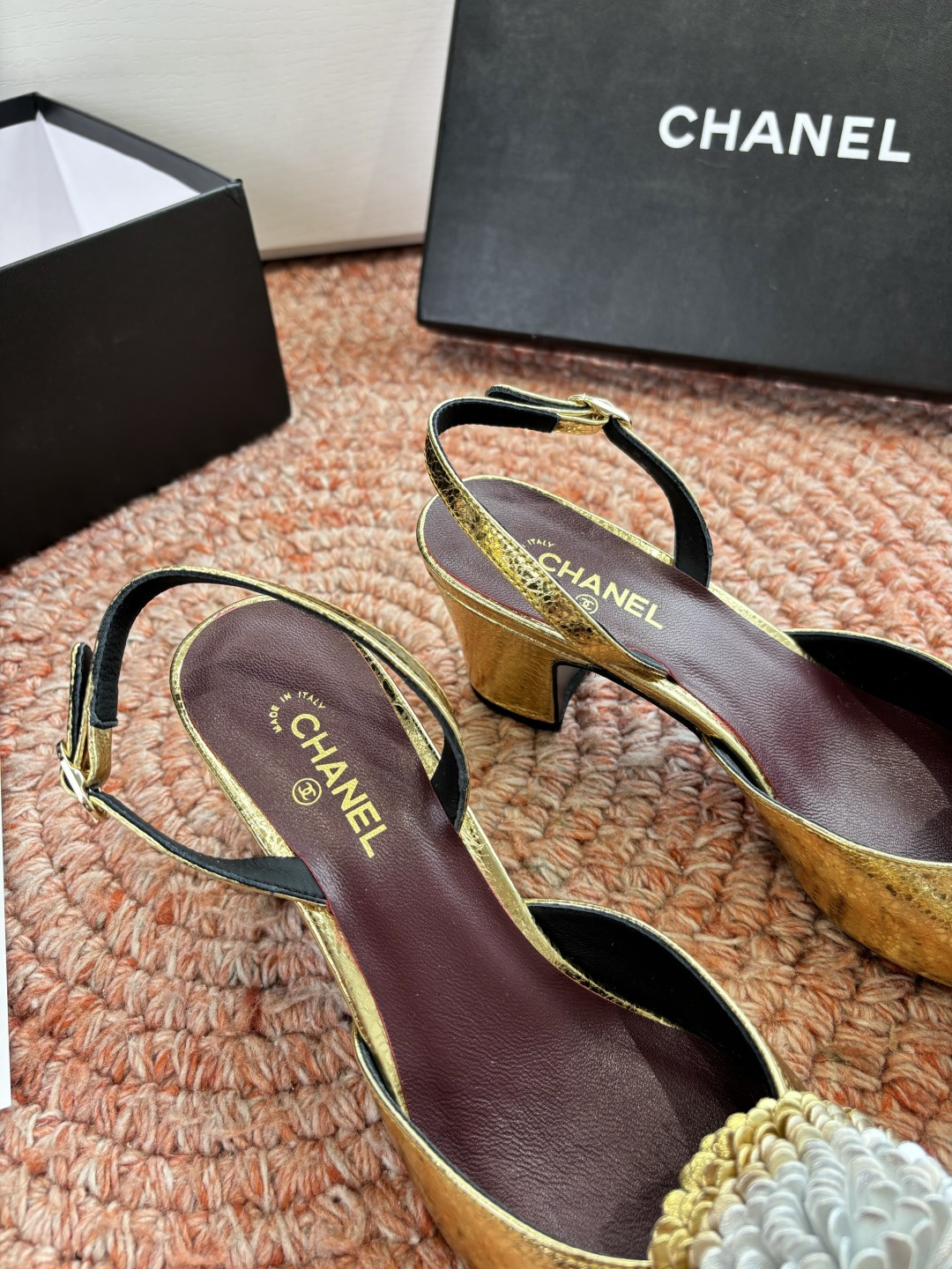 🌾G391所见即所得代购级CHANE*2026小香奈儿早春爆品毛球鞋花单鞋妥妥的自留款！！比经典款Sli