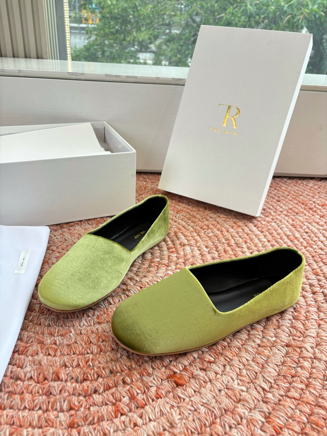 🌾G028😀THE ROW 新品极简圆头 玛丽珍单鞋The Row新一季的设计延续极简主义新款 Cana