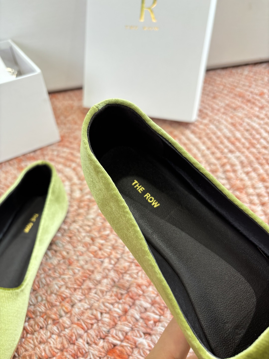 🌾G028😀THE ROW 新品极简圆头 玛丽珍单鞋The Row新一季的设计延续极简主义新款 Cana